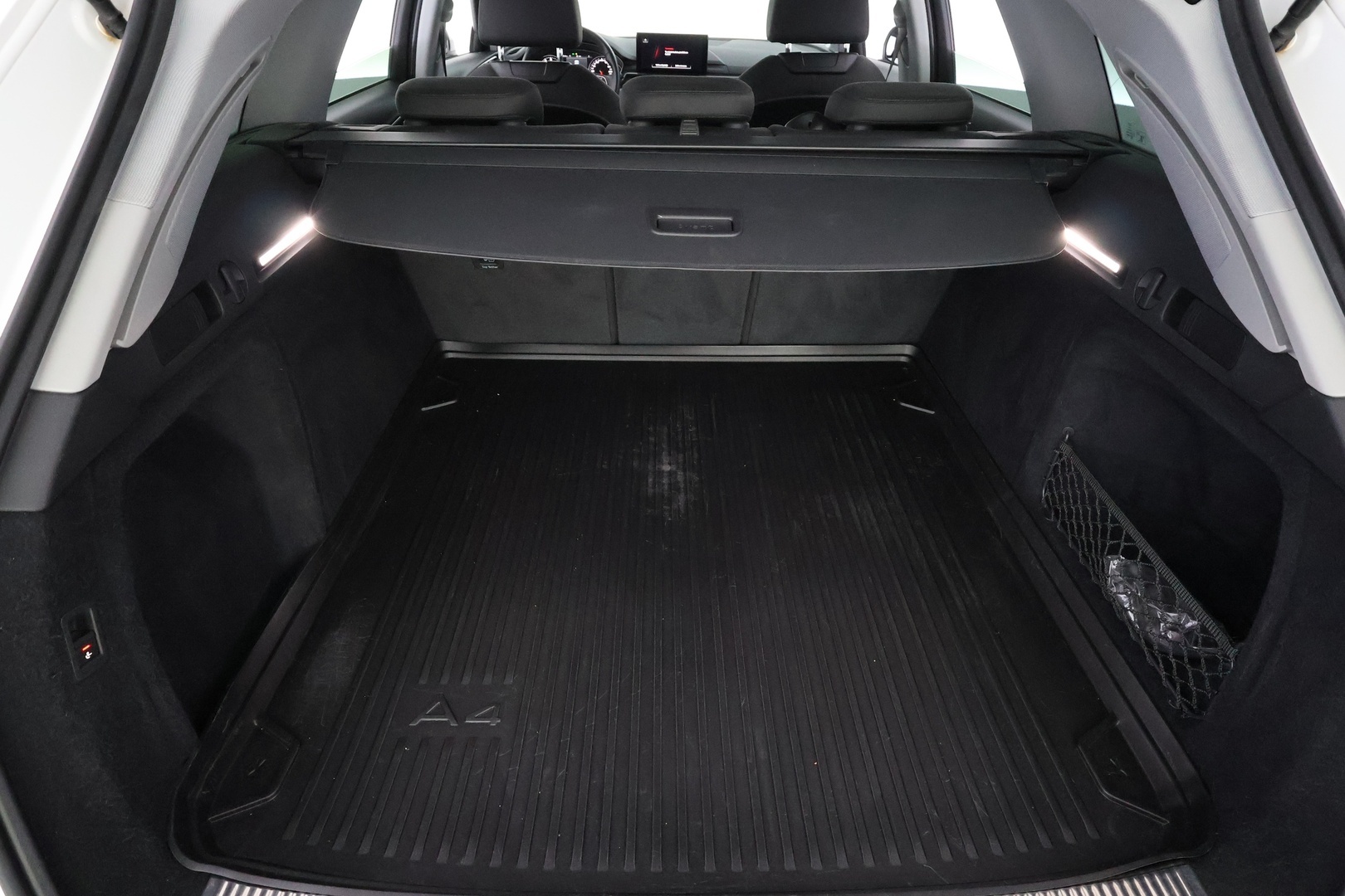 AUDI A4 2020