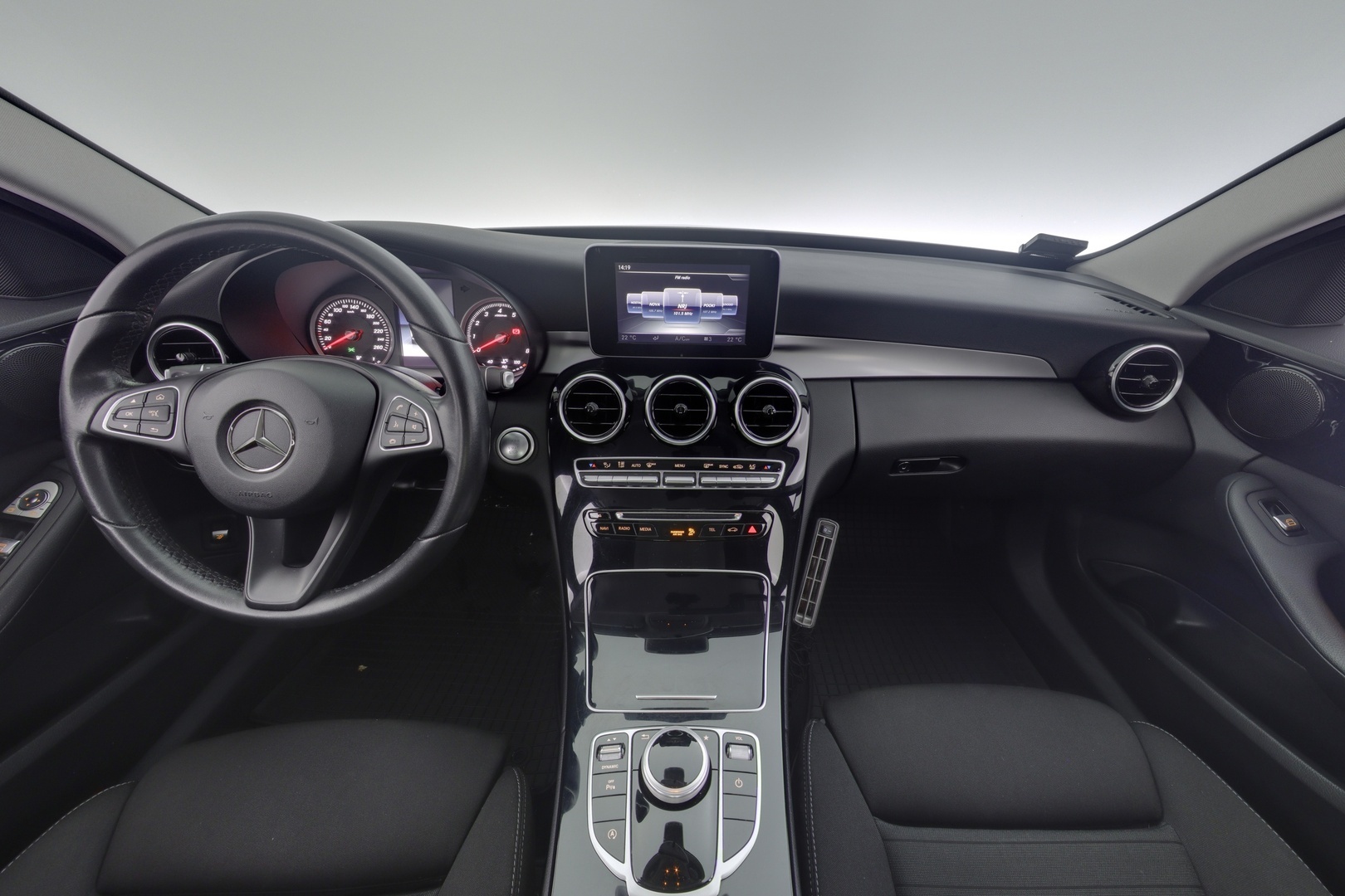 MERCEDES-BENZ C 7
