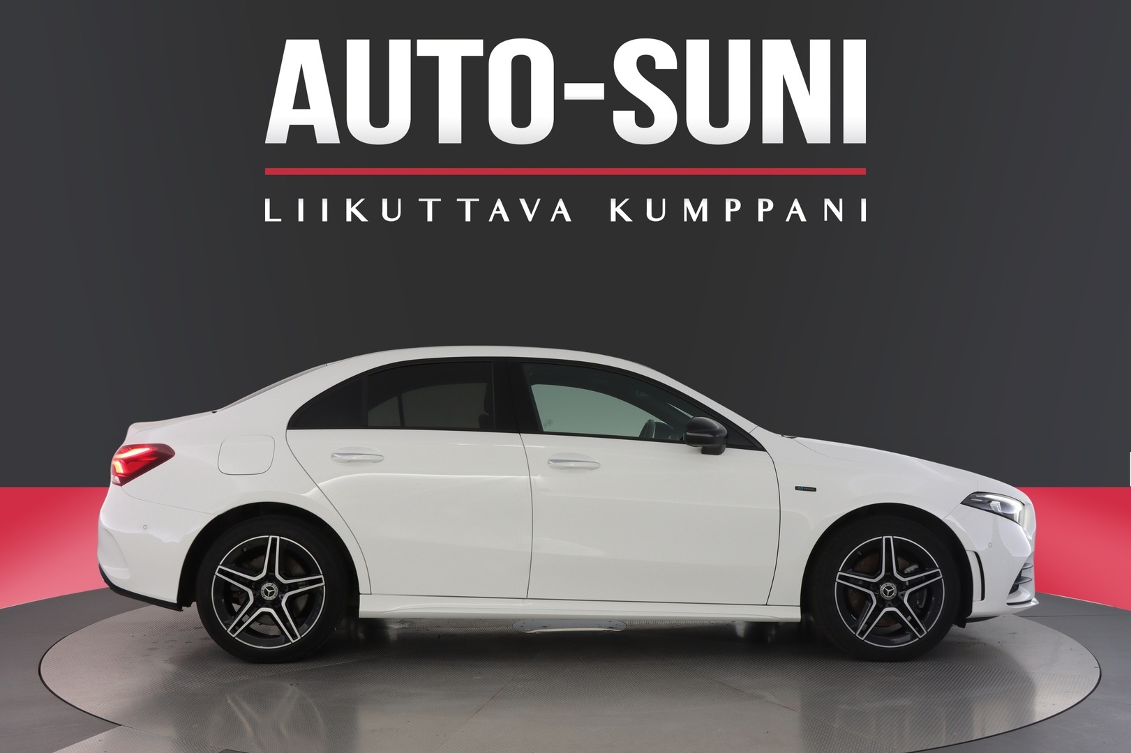 MERCEDES-BENZ A 2021