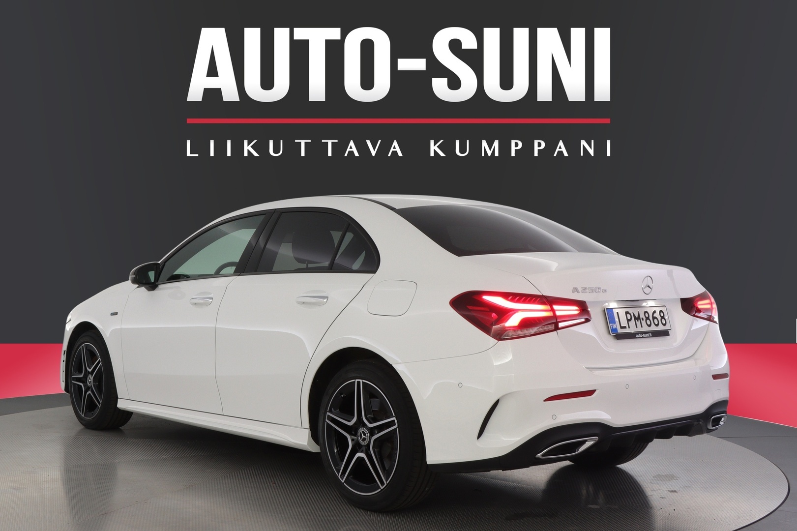 MERCEDES-BENZ A 2021
