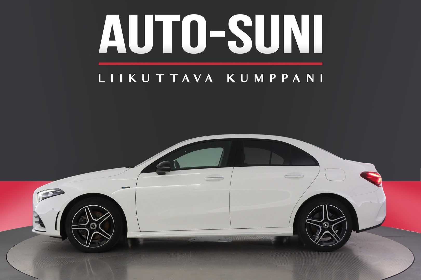 MERCEDES-BENZ A 2021