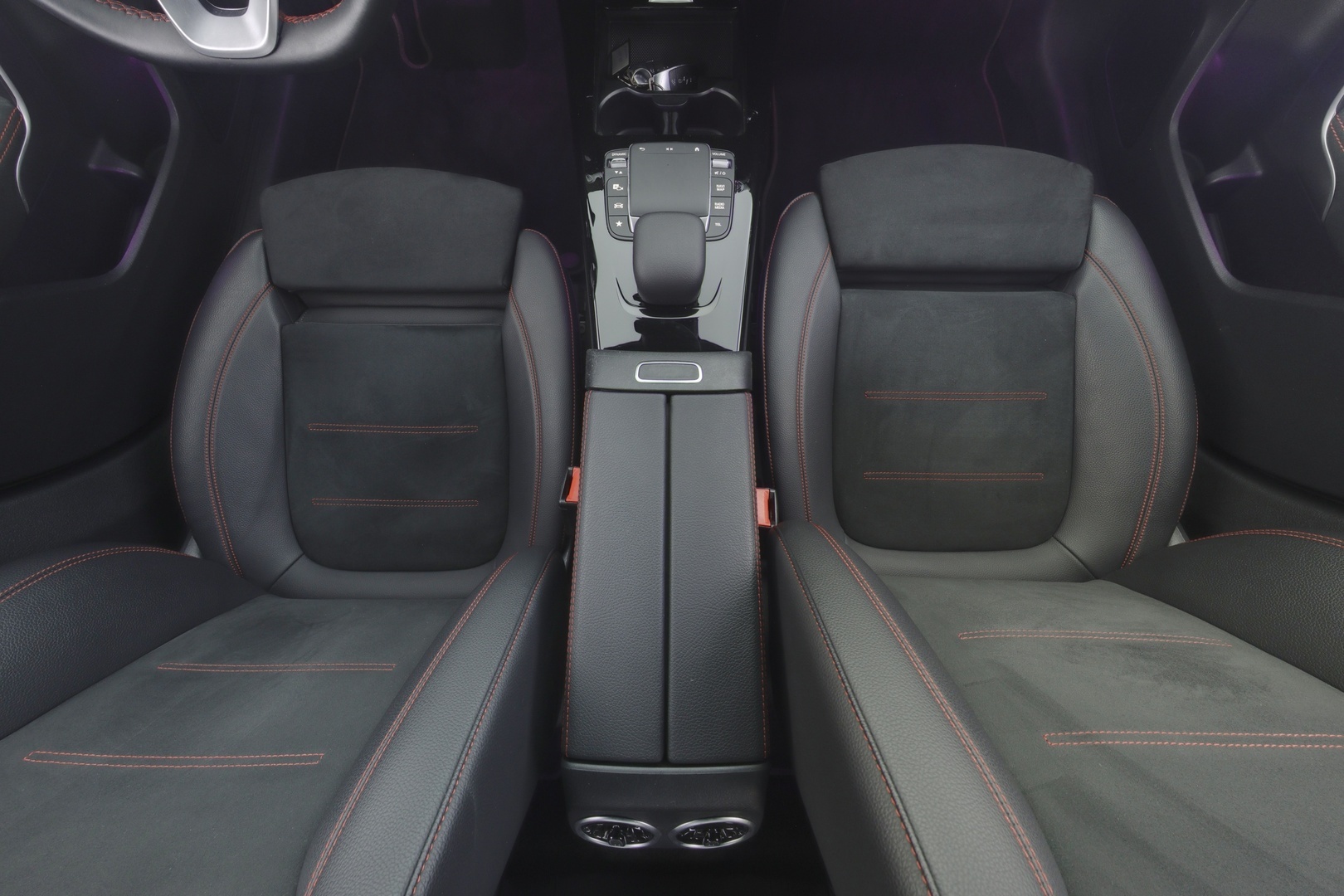 MERCEDES-BENZ A 2021