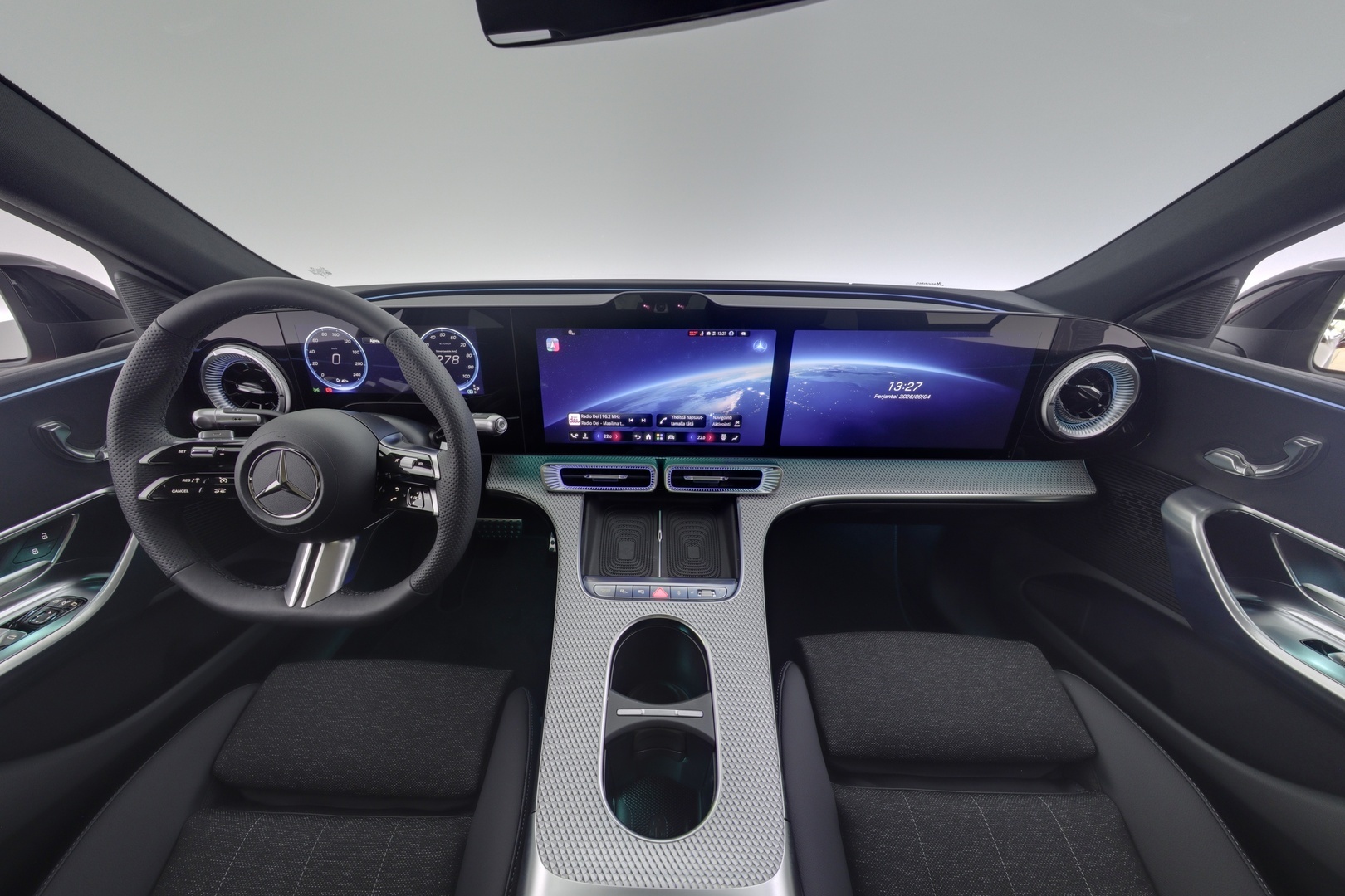 MERCEDES-BENZ C 2026