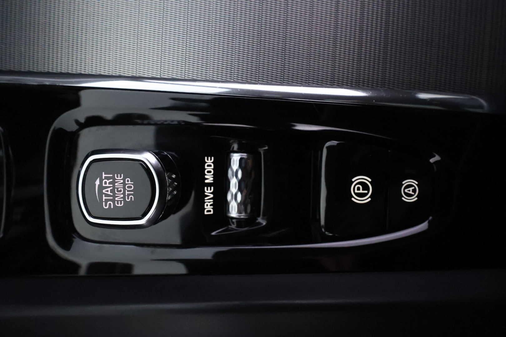 VOLVO XC60 22