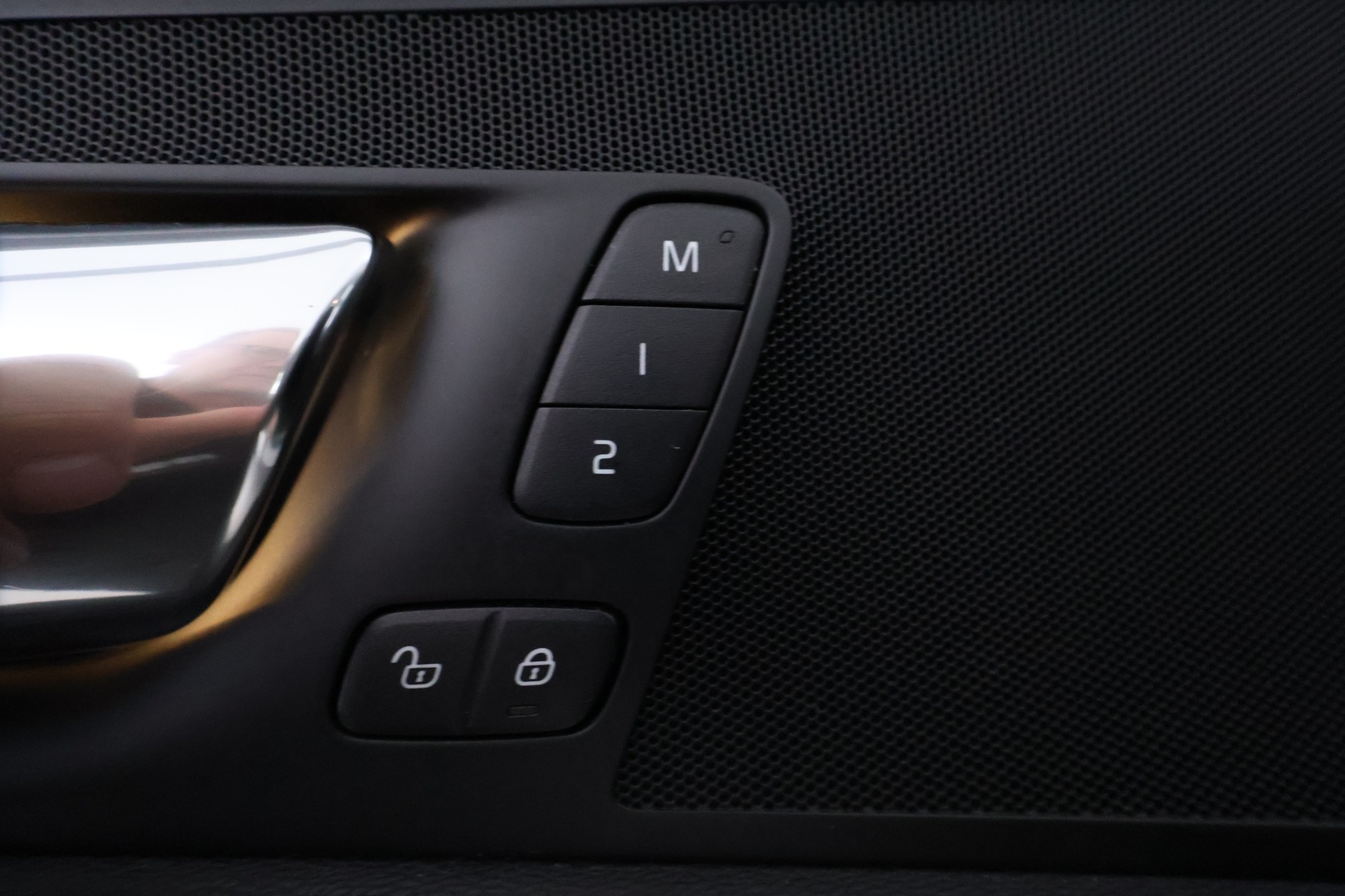 VOLVO XC60 25