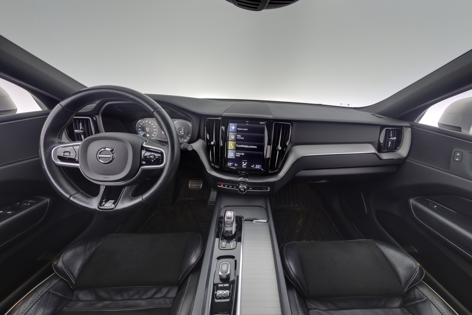 VOLVO XC60 7