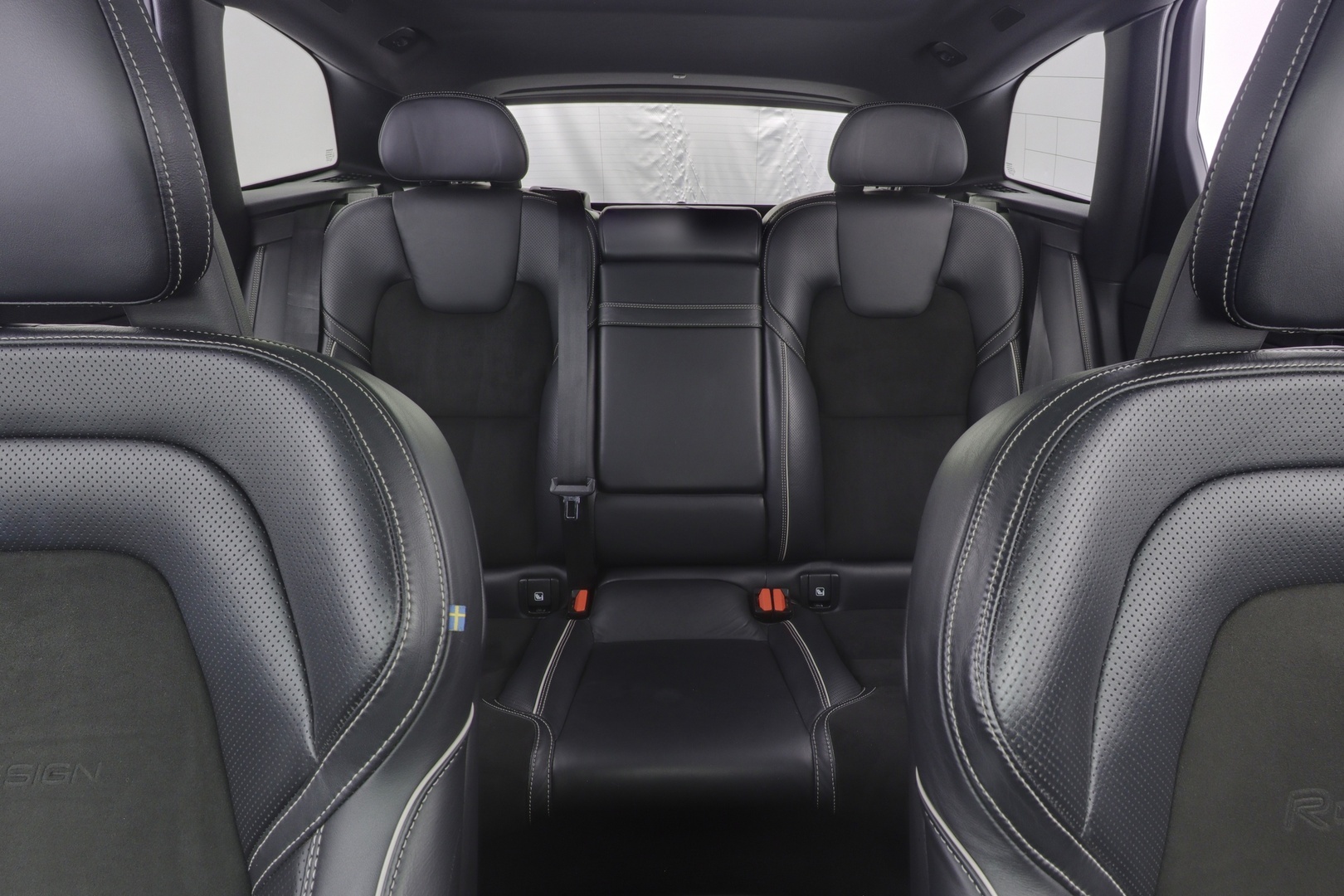 VOLVO XC60 8