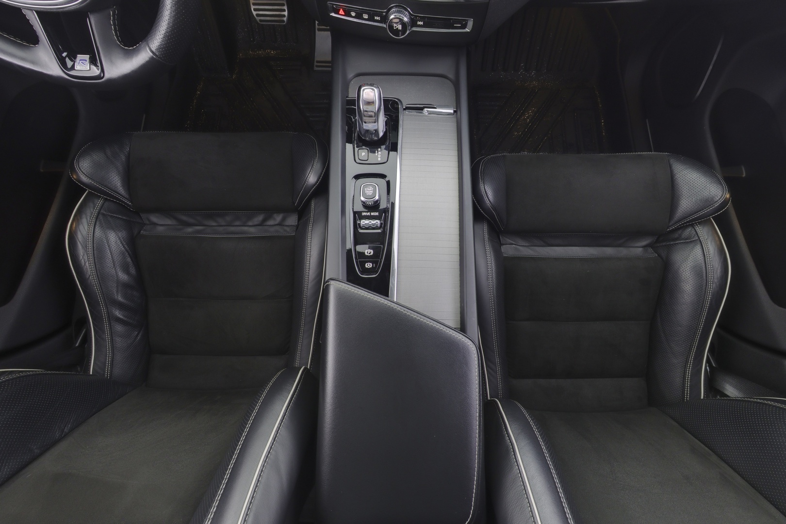 VOLVO XC60 9