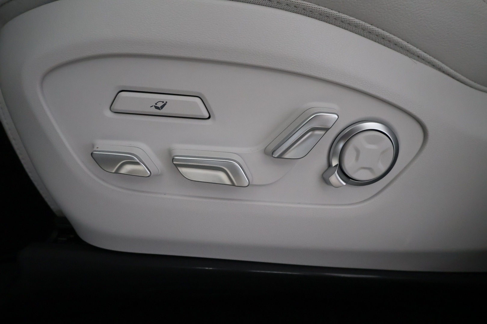 HYUNDAI IONIQ 9 2026