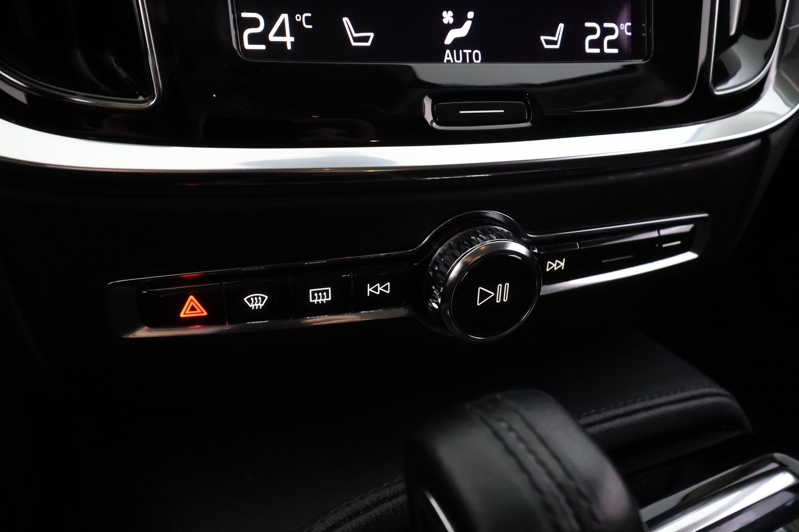 VOLVO V60 2021