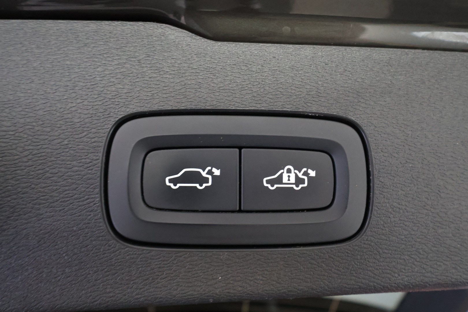 VOLVO V60 2021