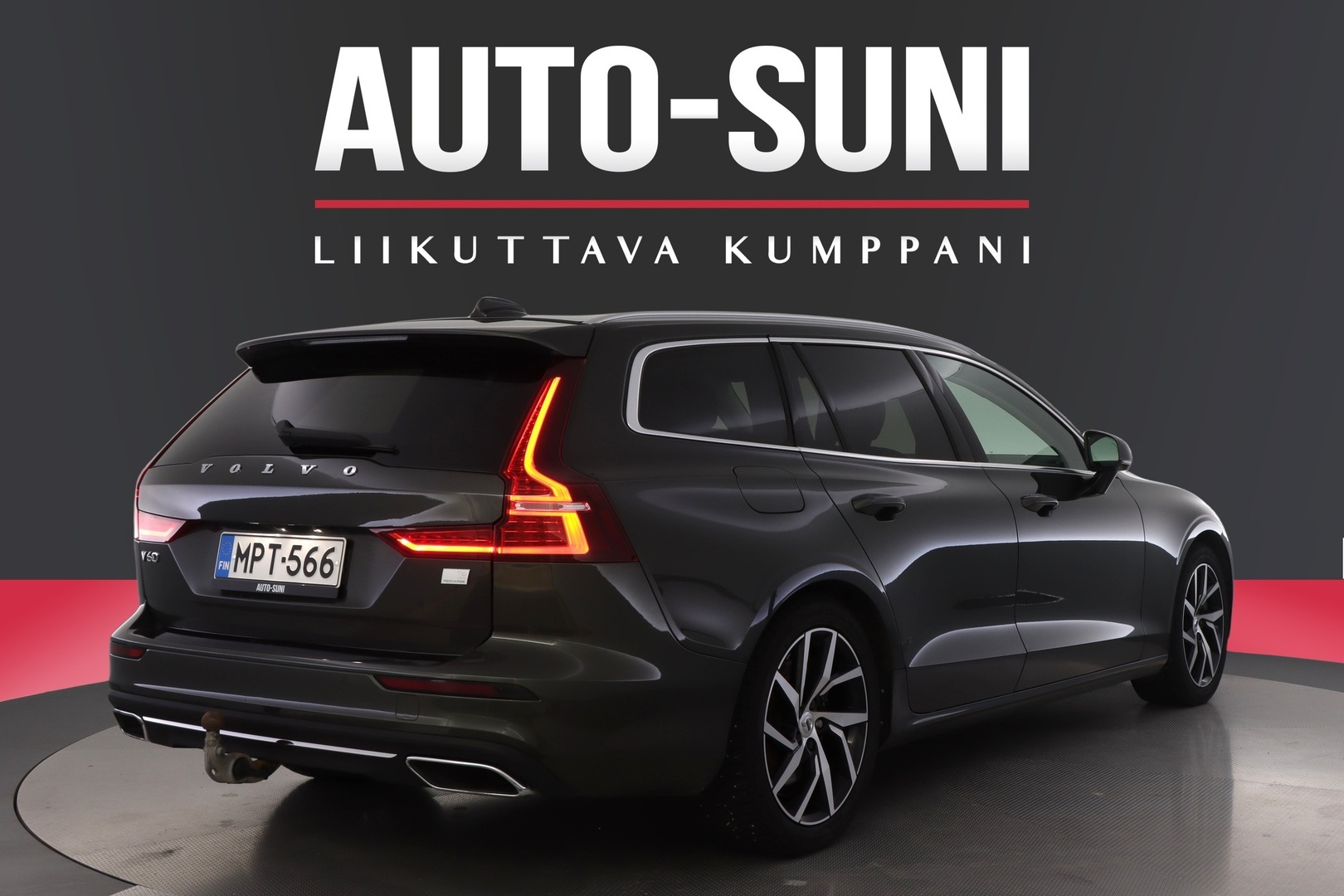 VOLVO V60 2021