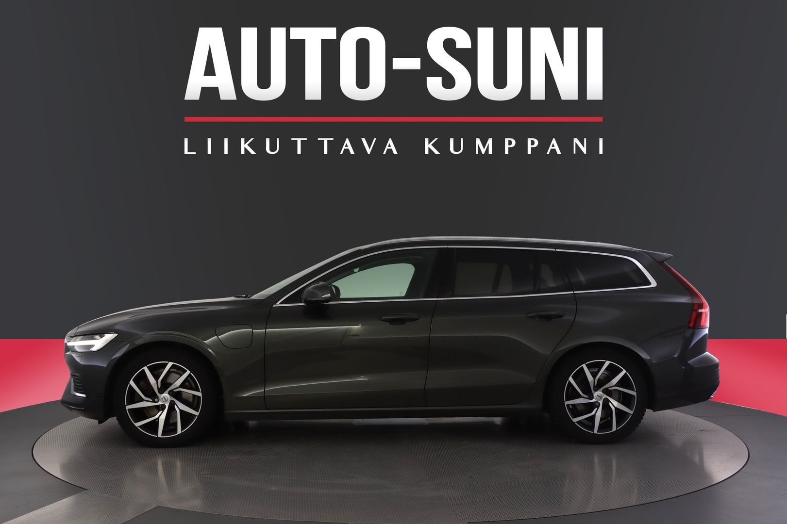 VOLVO V60 2021