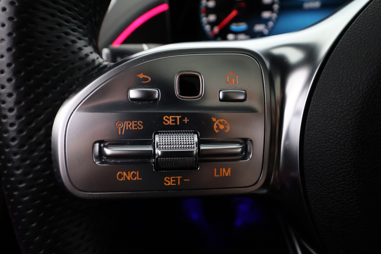 MERCEDES-BENZ EQC 2022