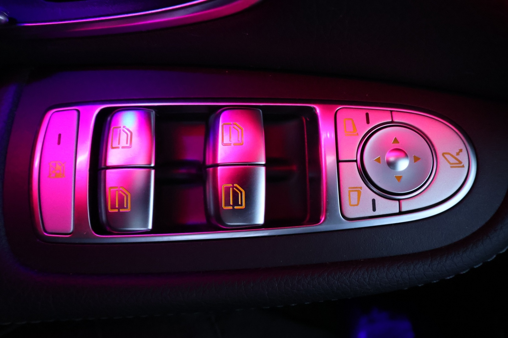 MERCEDES-BENZ EQC 2022