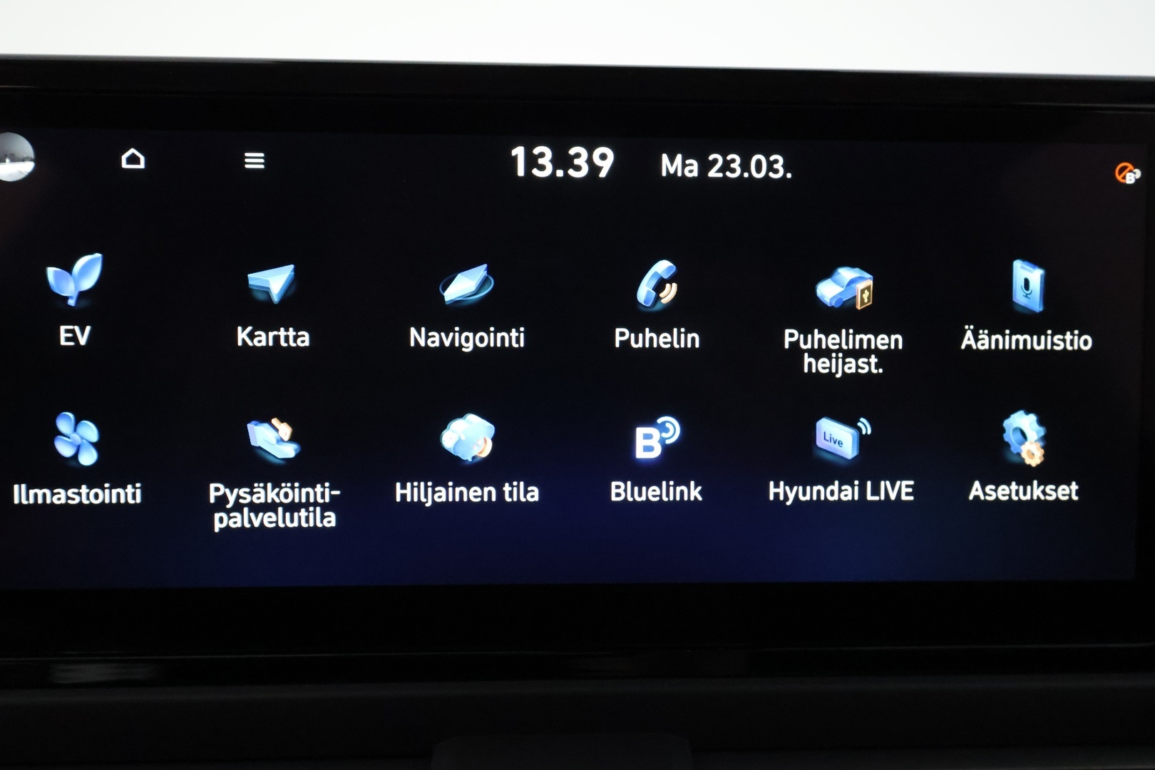 HYUNDAI INSTER 13