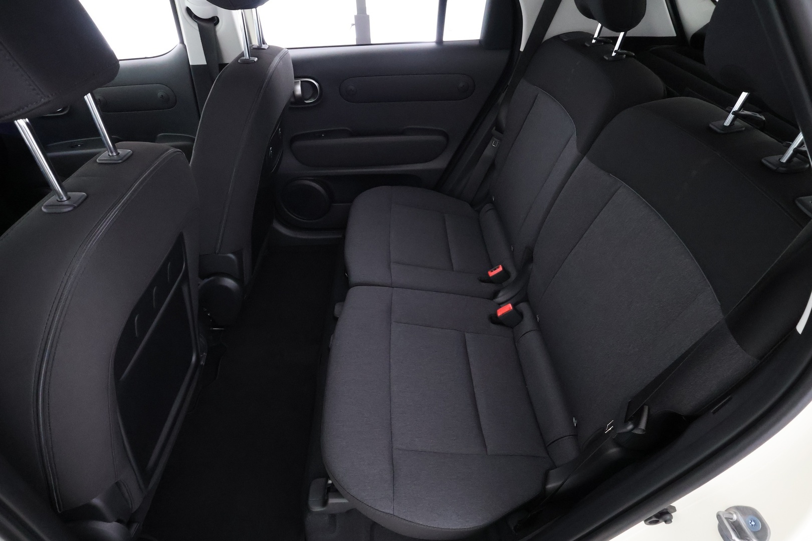 HYUNDAI INSTER 21