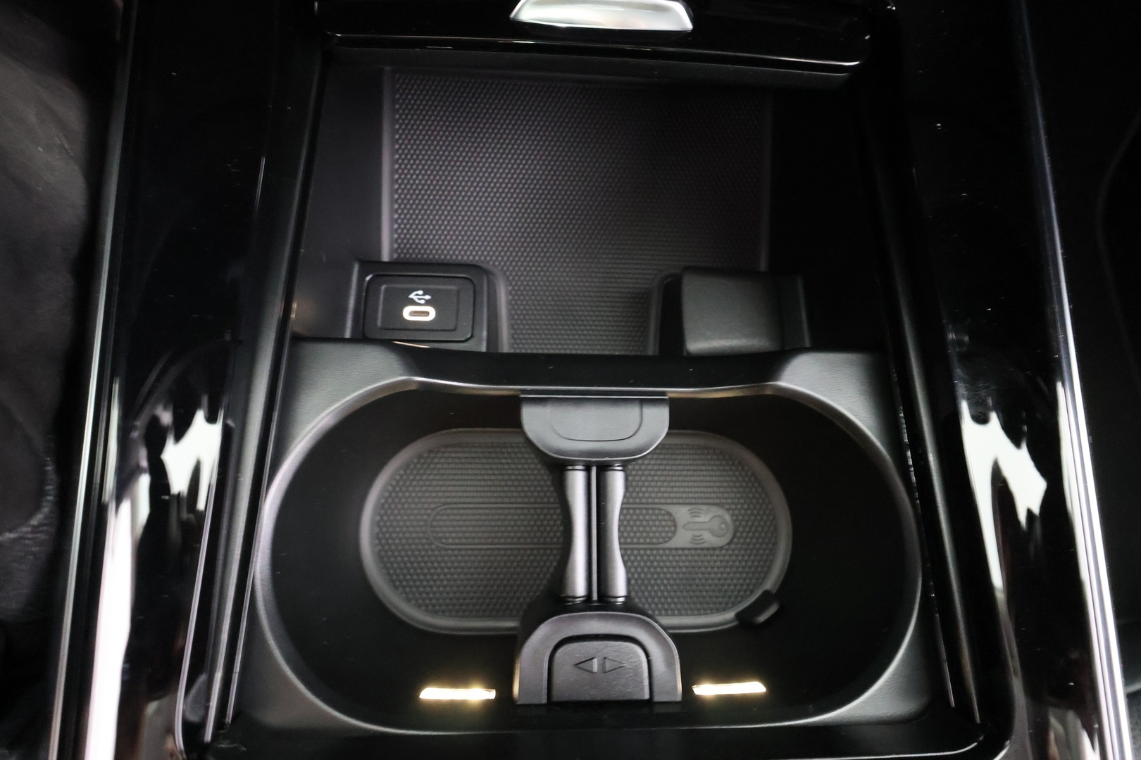 MERCEDES-BENZ GLA 2026