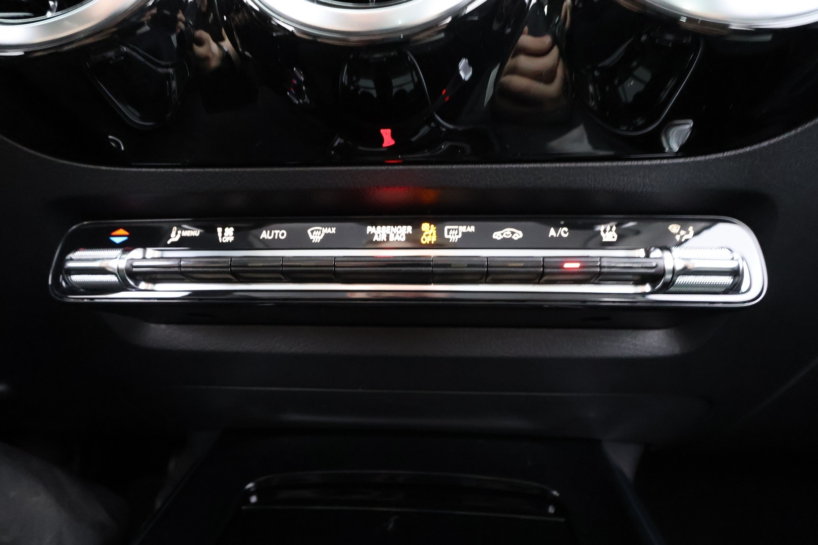 MERCEDES-BENZ GLA 2026