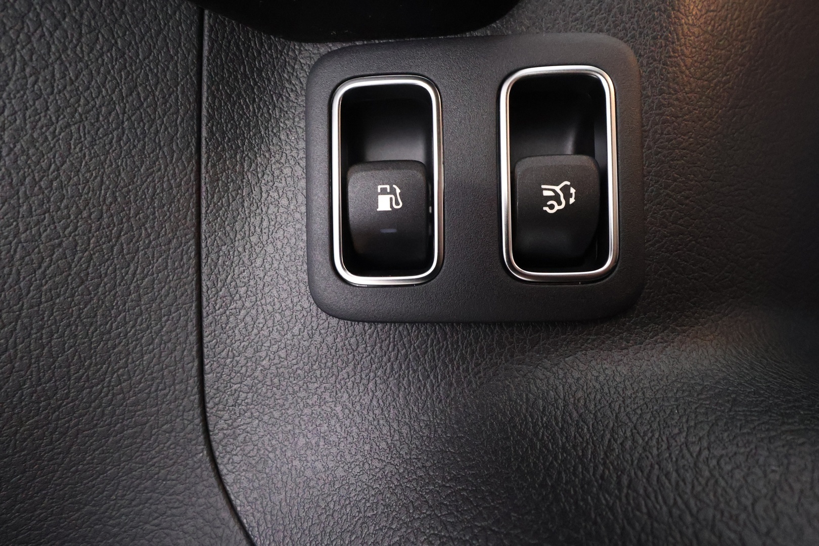 MERCEDES-BENZ GLA 2026