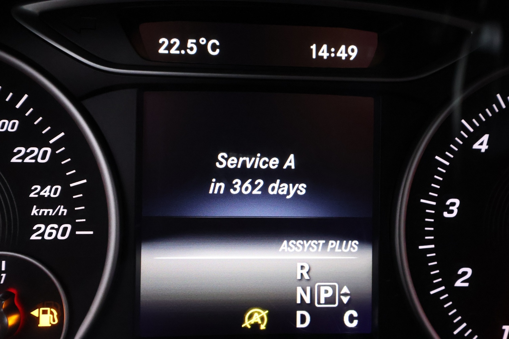 MERCEDES-BENZ A 2016