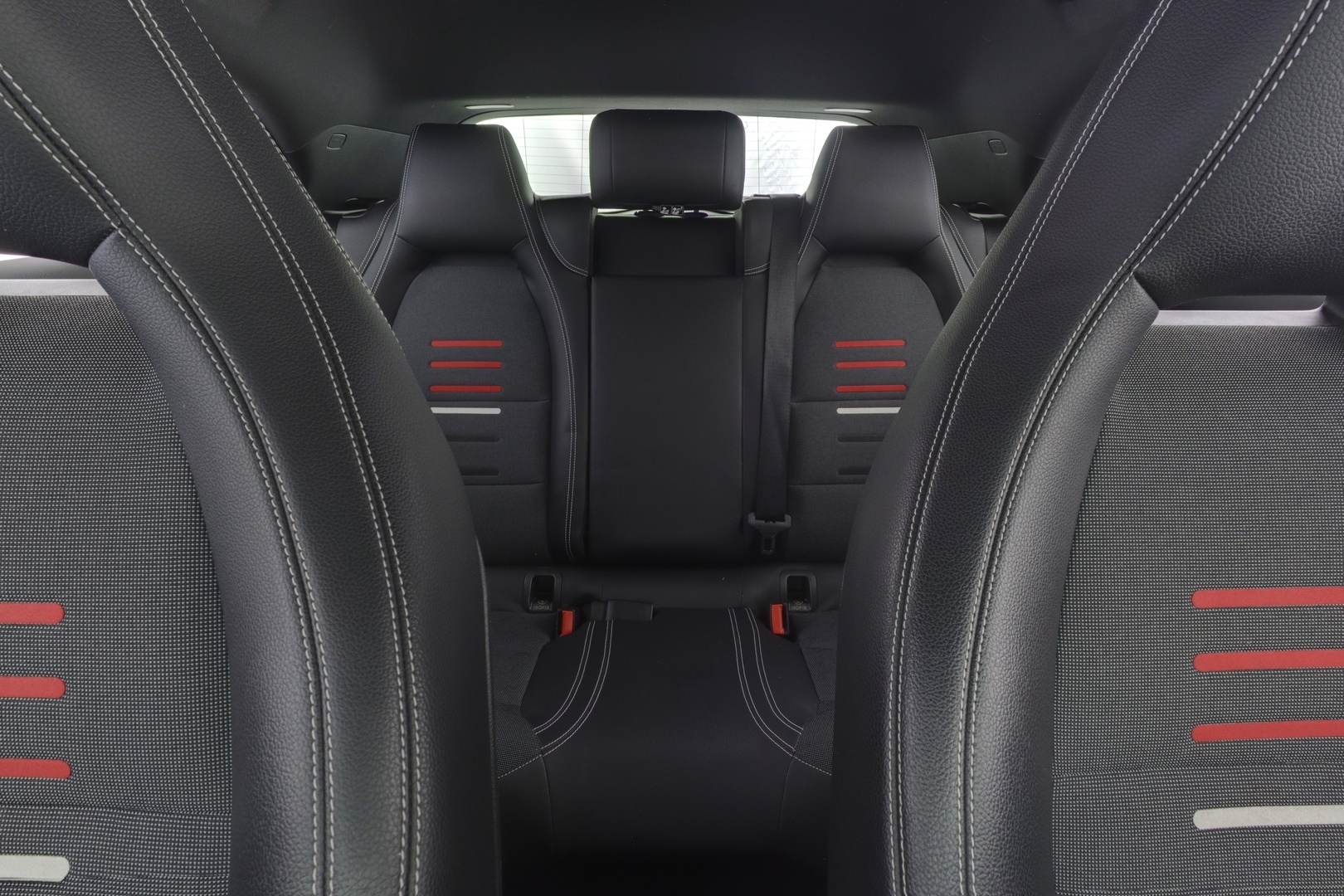 MERCEDES-BENZ A 2016