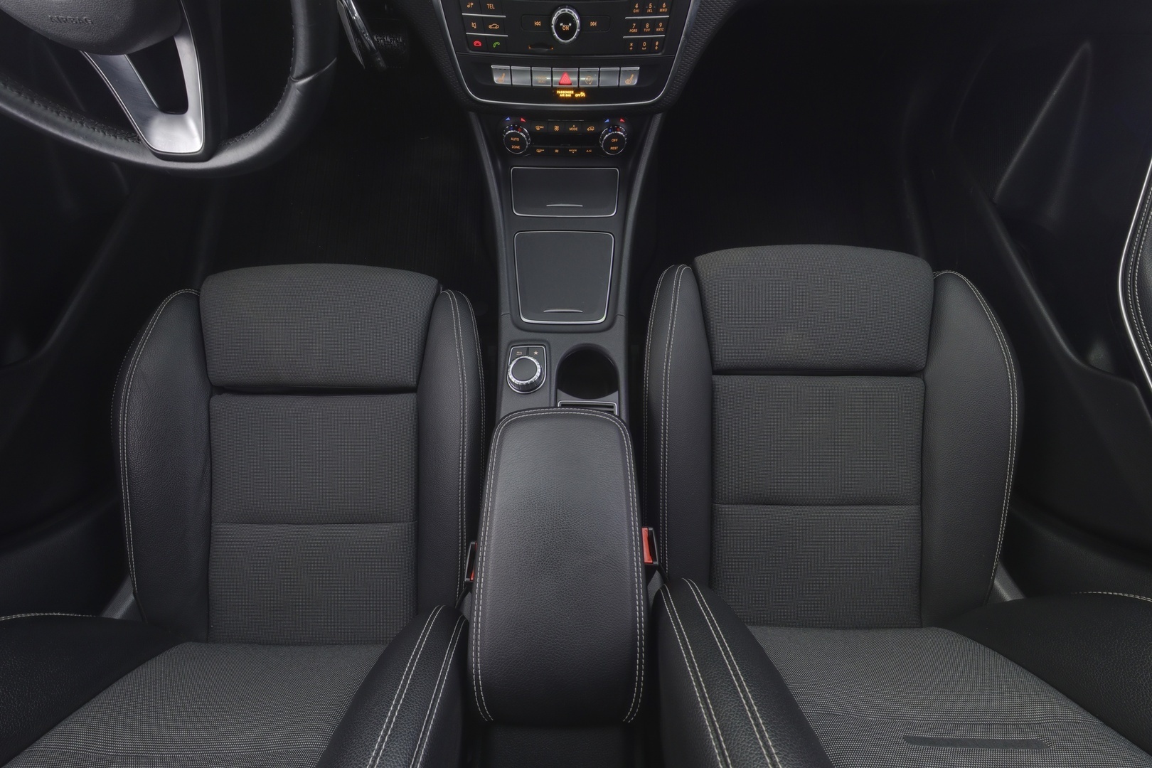 MERCEDES-BENZ A 2016
