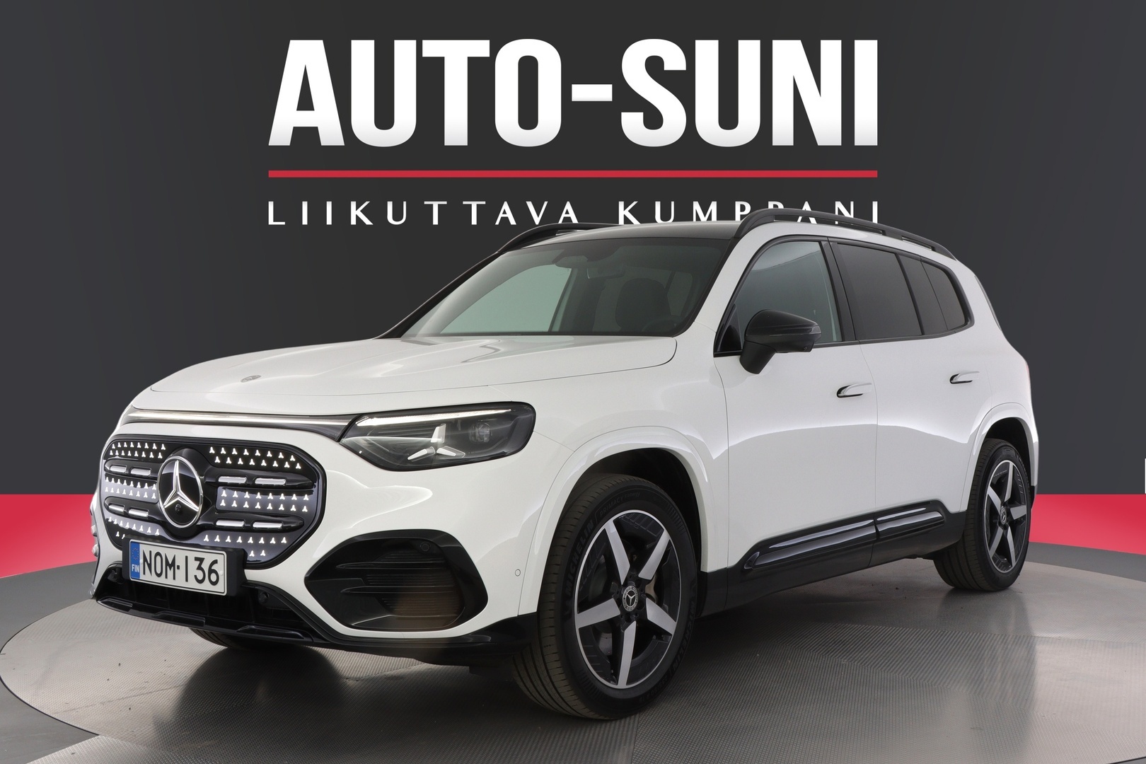 MERCEDES-BENZ GLB 2026