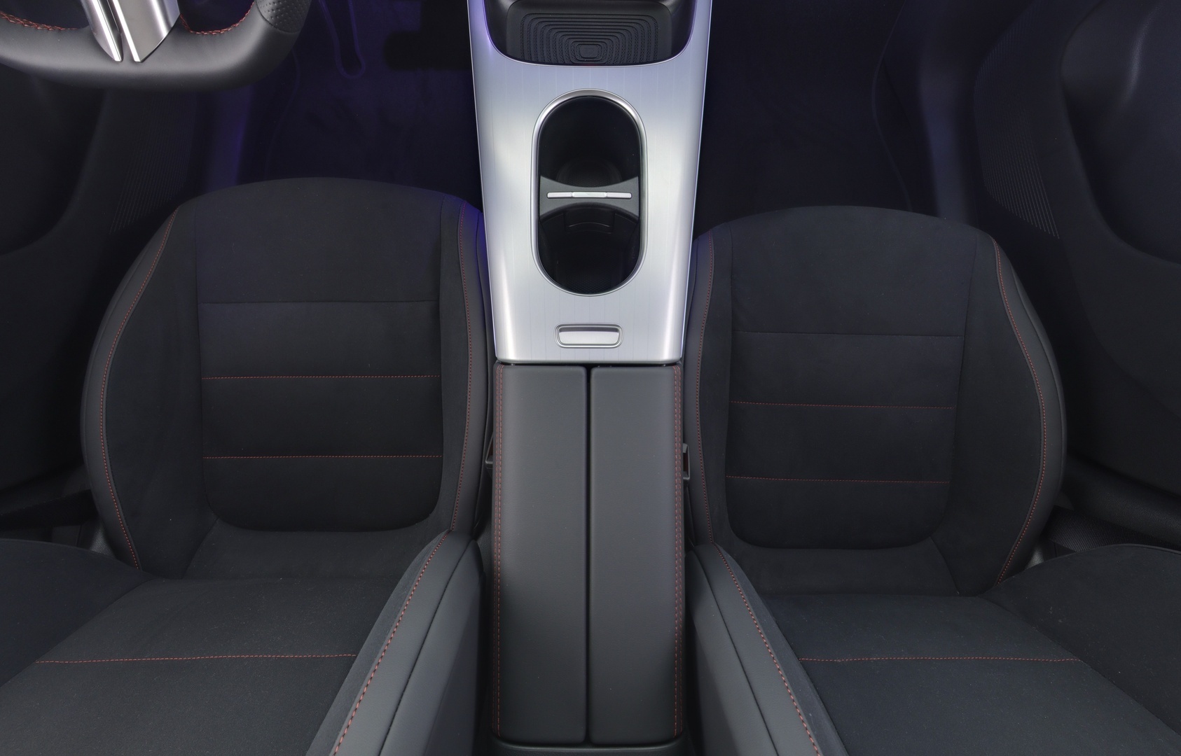 MERCEDES-BENZ GLB 2026