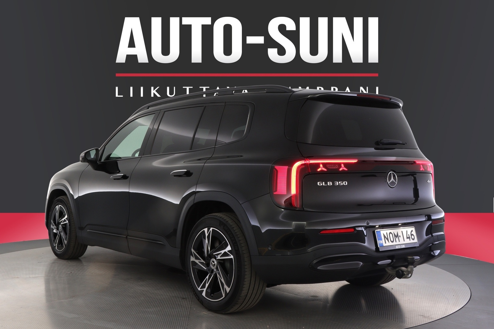 MERCEDES-BENZ GLB 2026