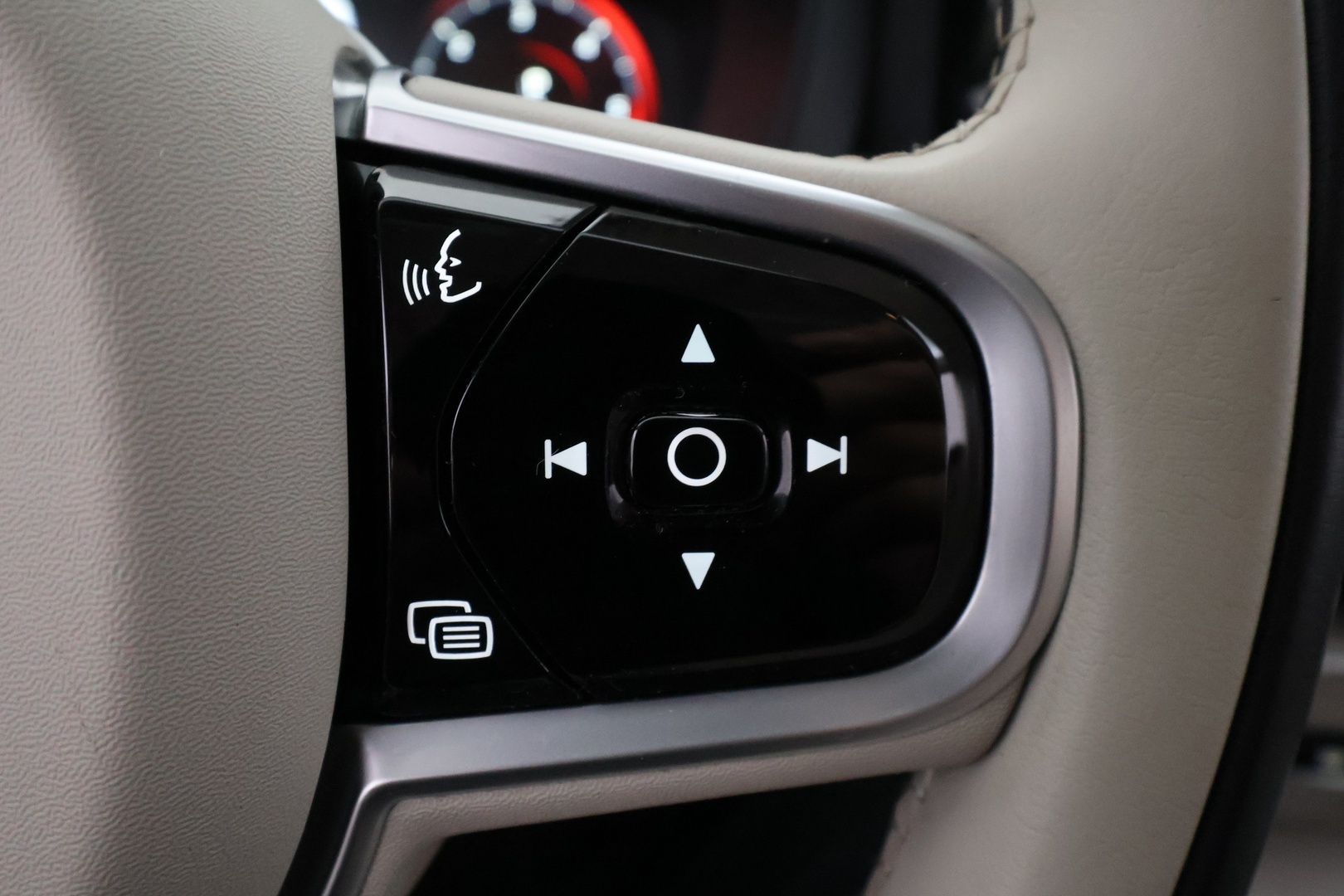 VOLVO XC60 16
