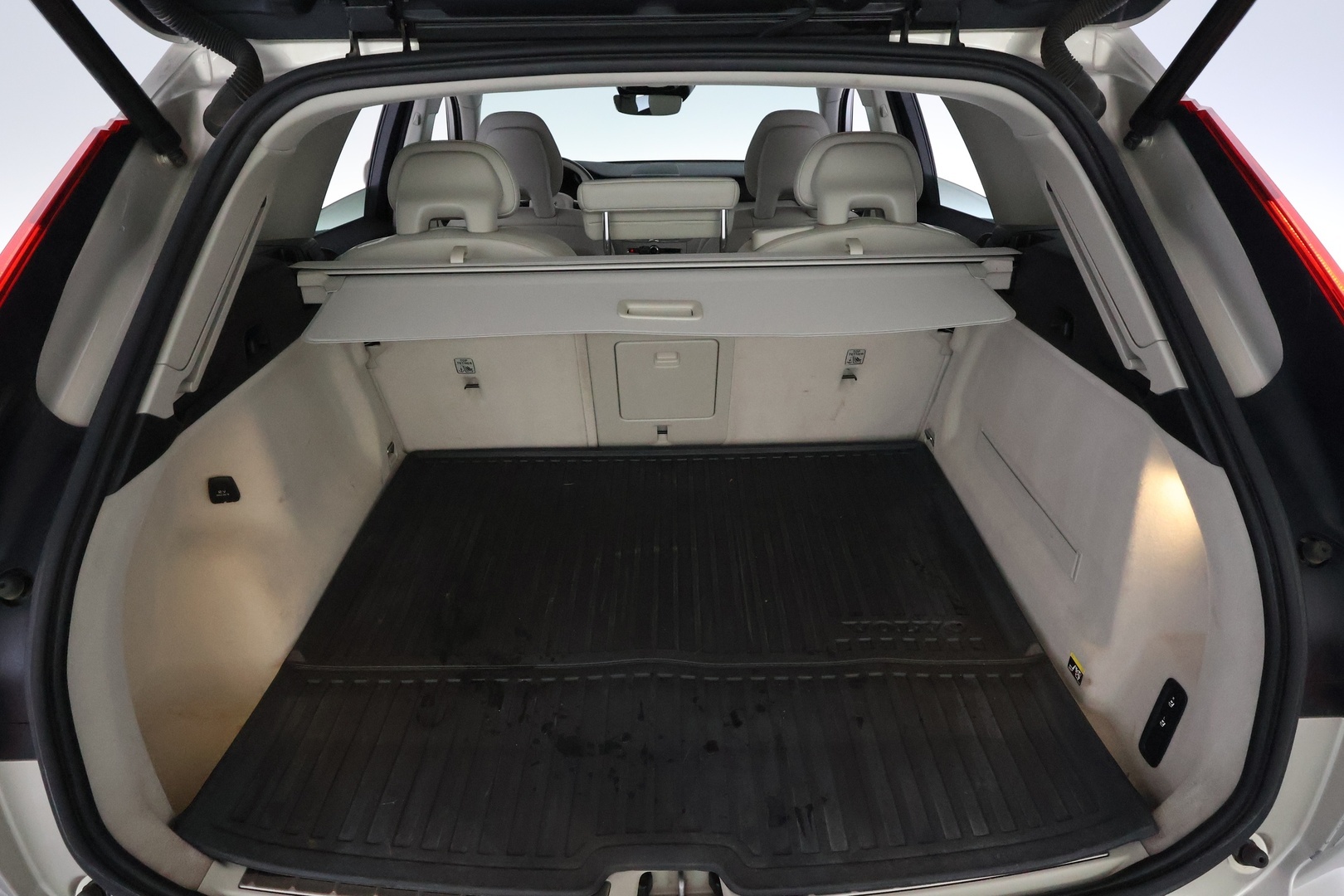 VOLVO XC60 27