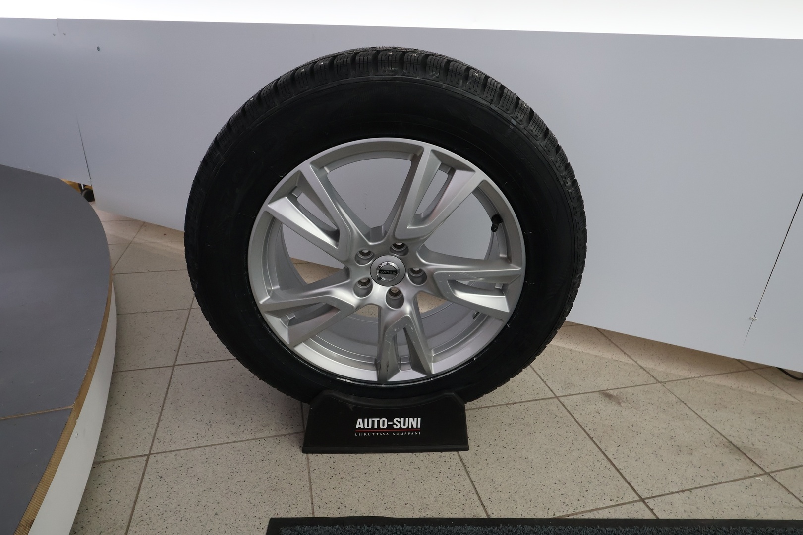 VOLVO XC60 29