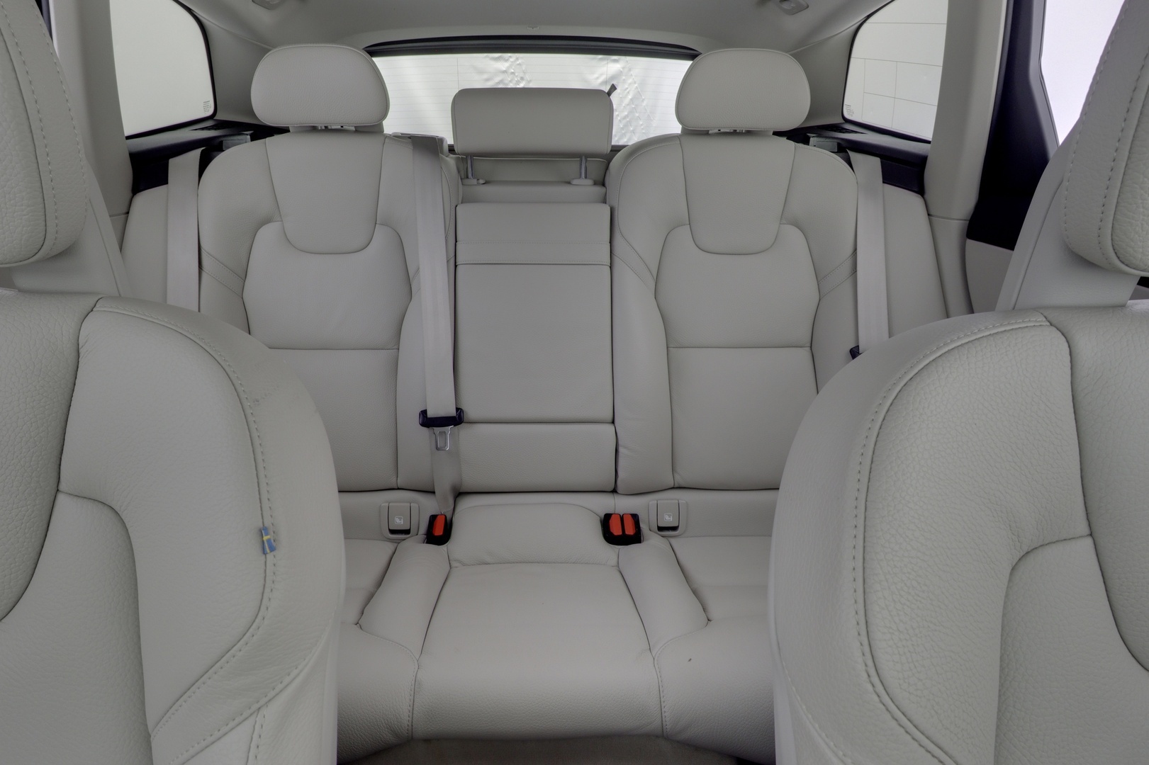 VOLVO XC60 8