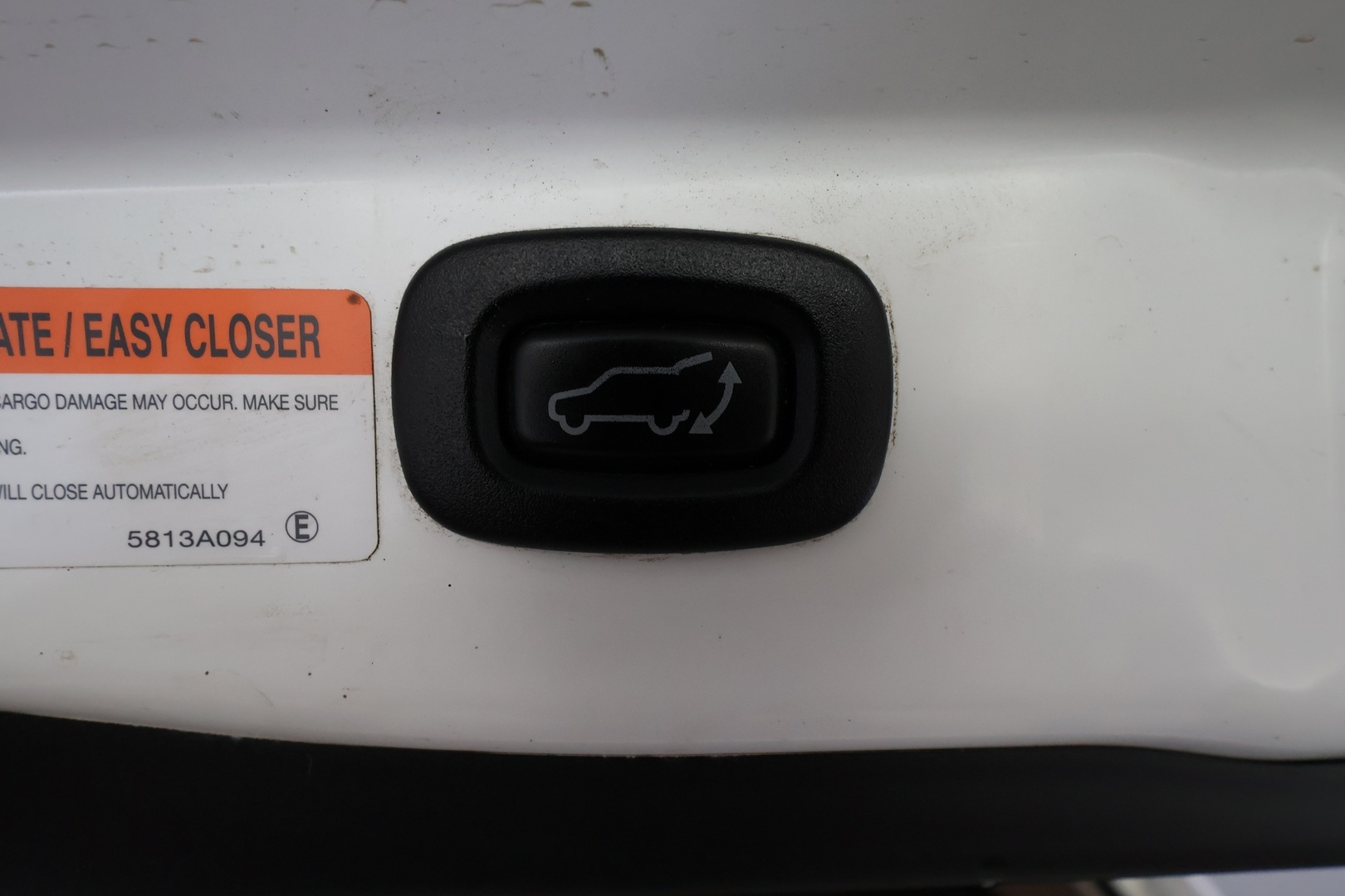 MITSUBISHI Outlander PHEV 2016