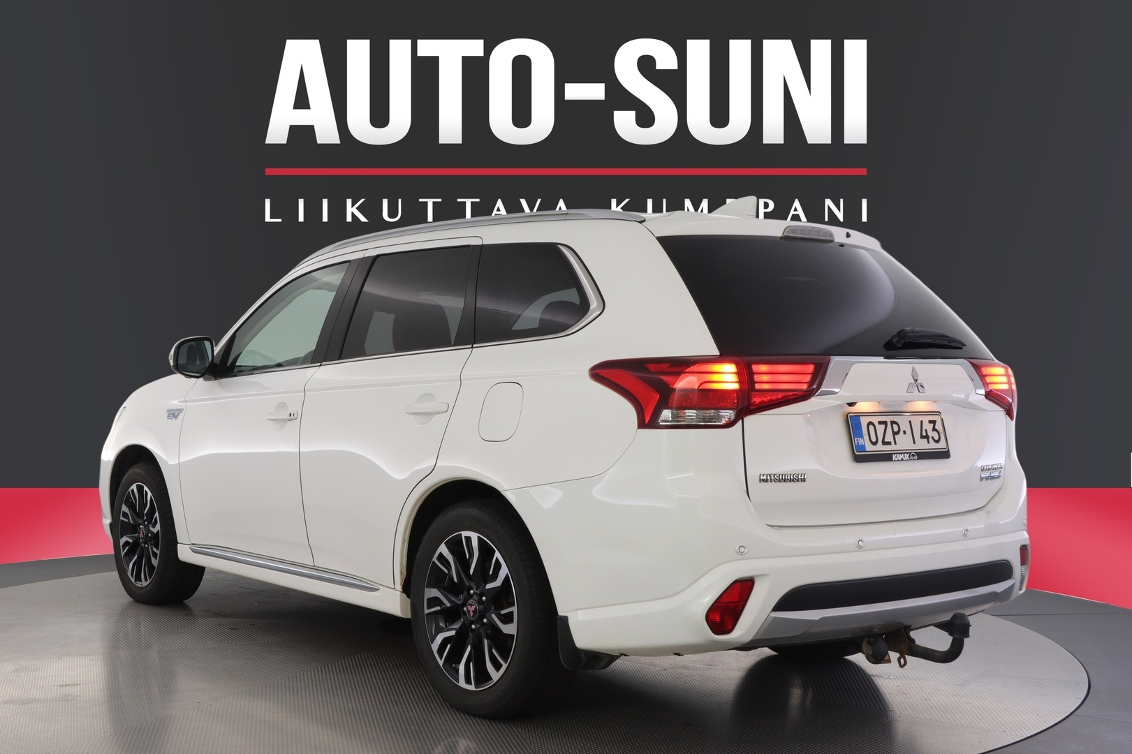 MITSUBISHI Outlander PHEV 2016