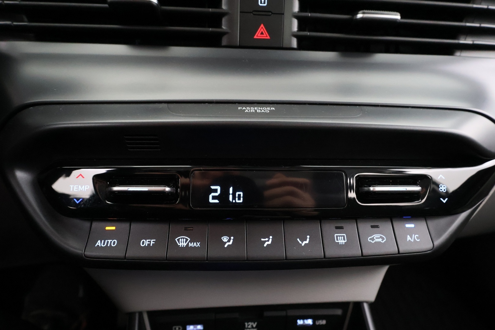 HYUNDAI i20 Hatchback 2021