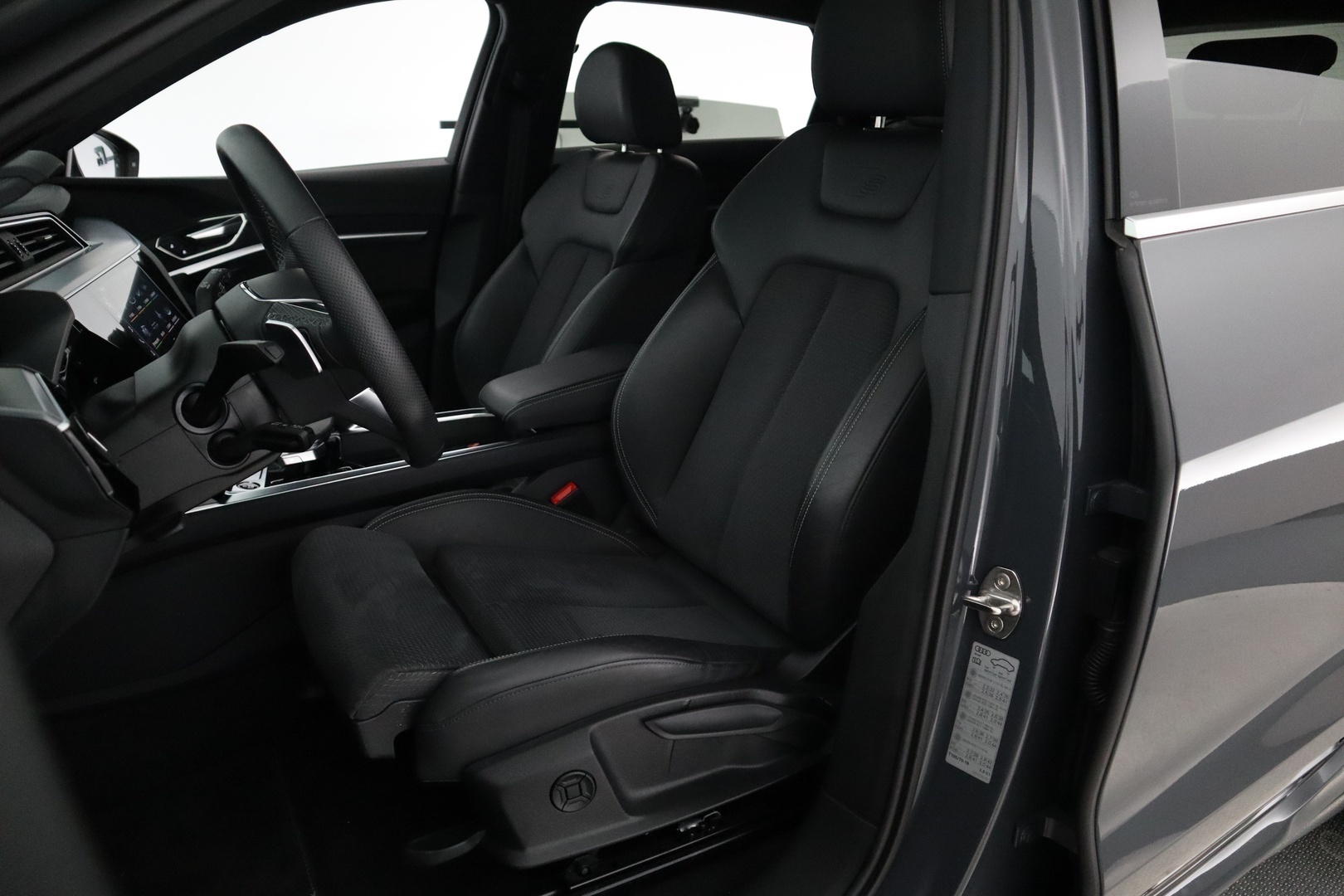 AUDI Q8 e-tron 2024