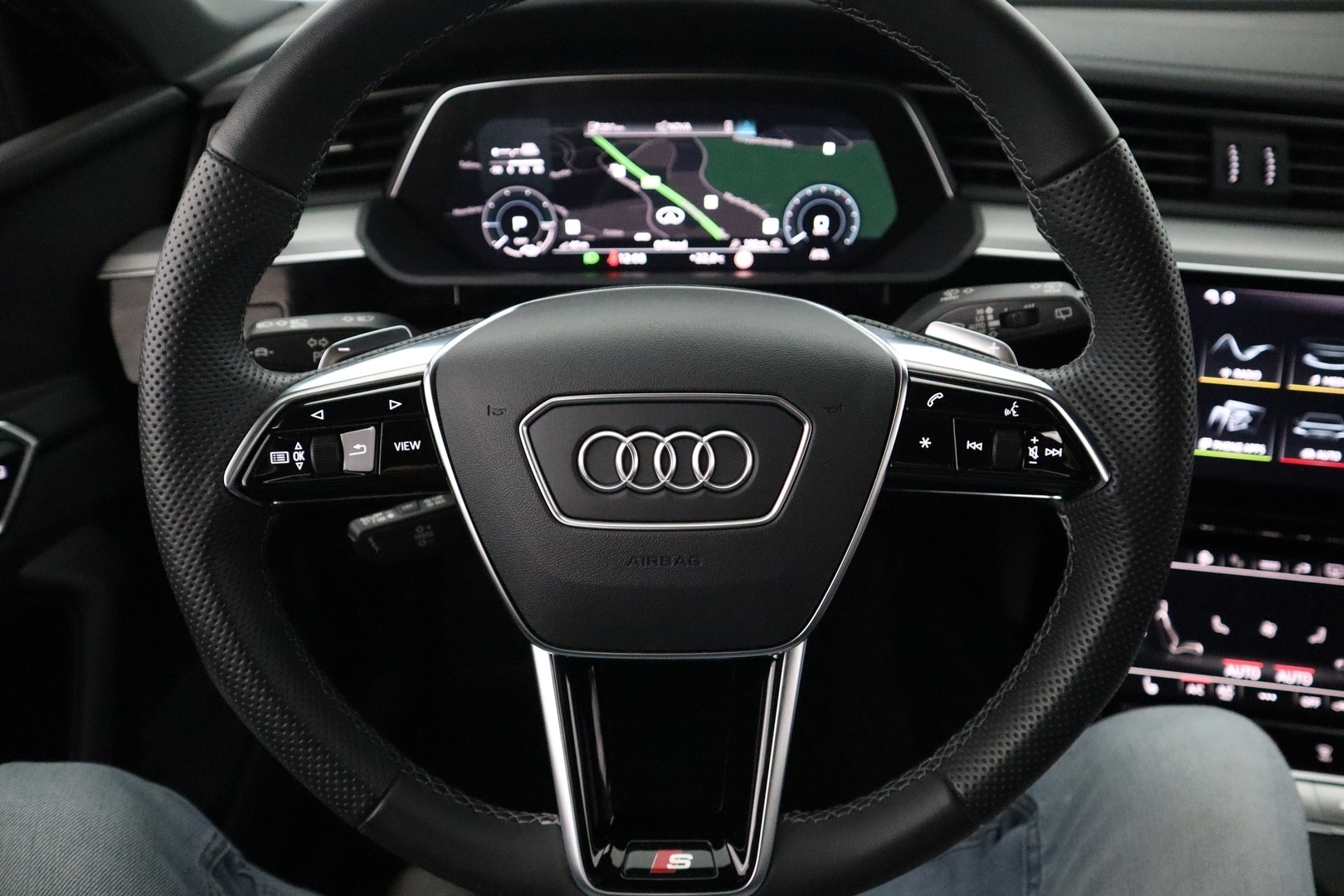 AUDI Q8 e-tron 2024