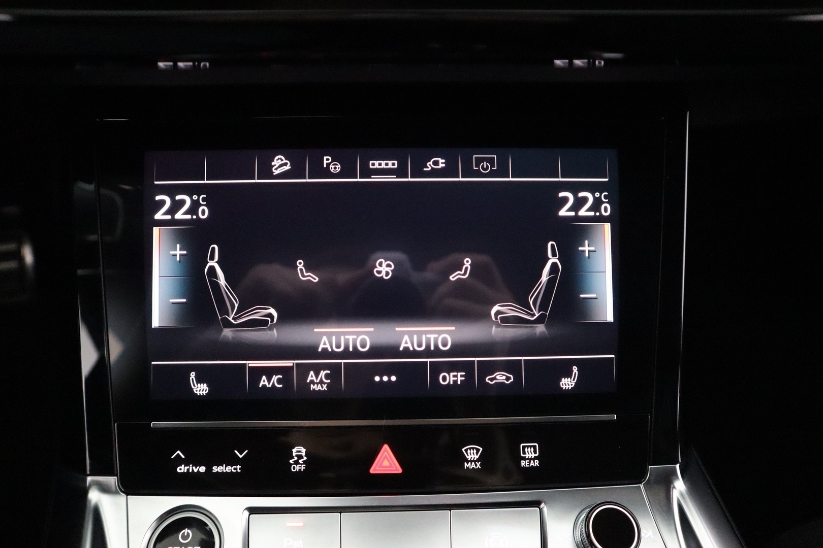 AUDI Q8 e-tron 2024