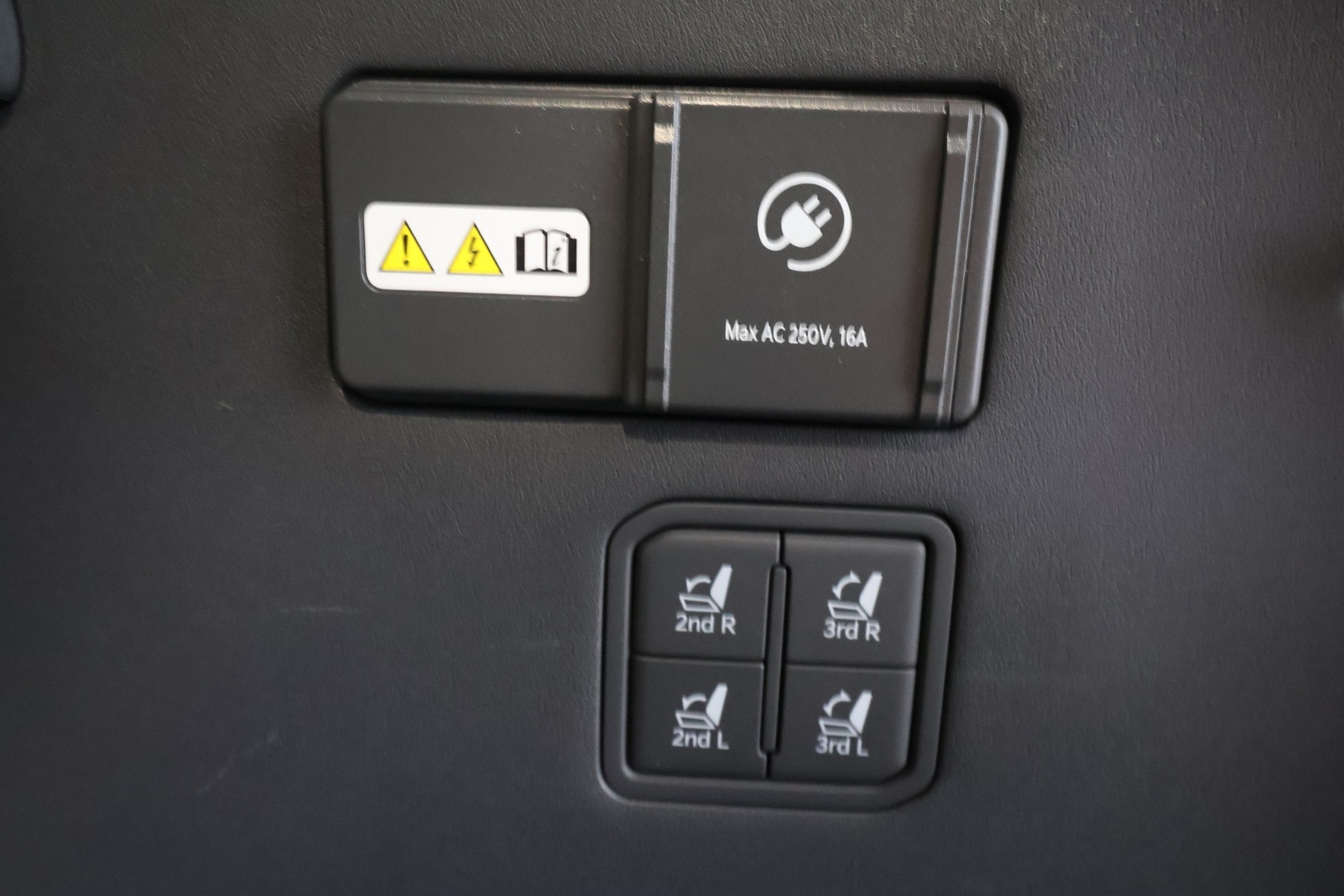 KIA EV9 2024