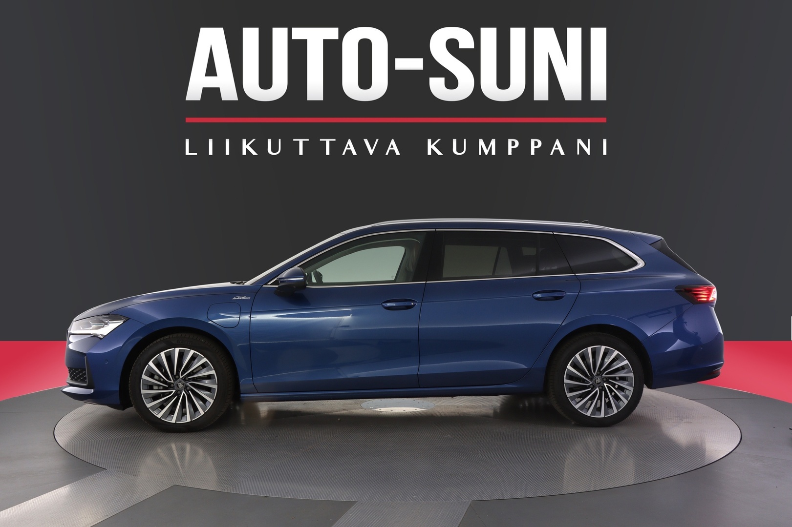 SKODA Superb 2025