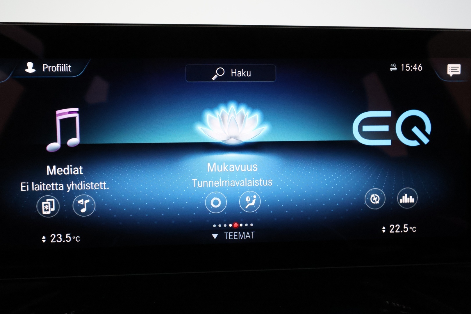 MERCEDES-BENZ EQB 2023