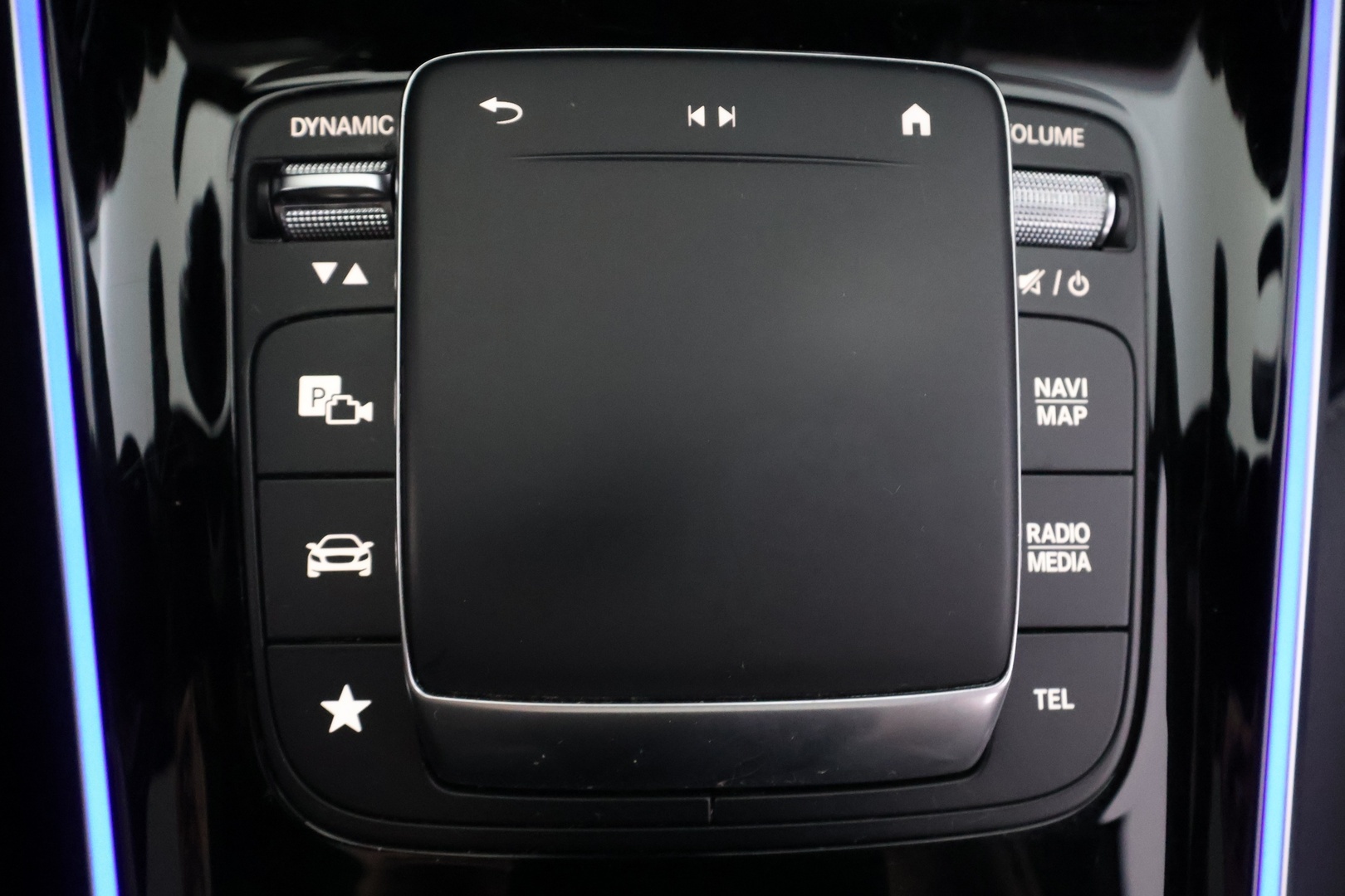 MERCEDES-BENZ EQB 2023