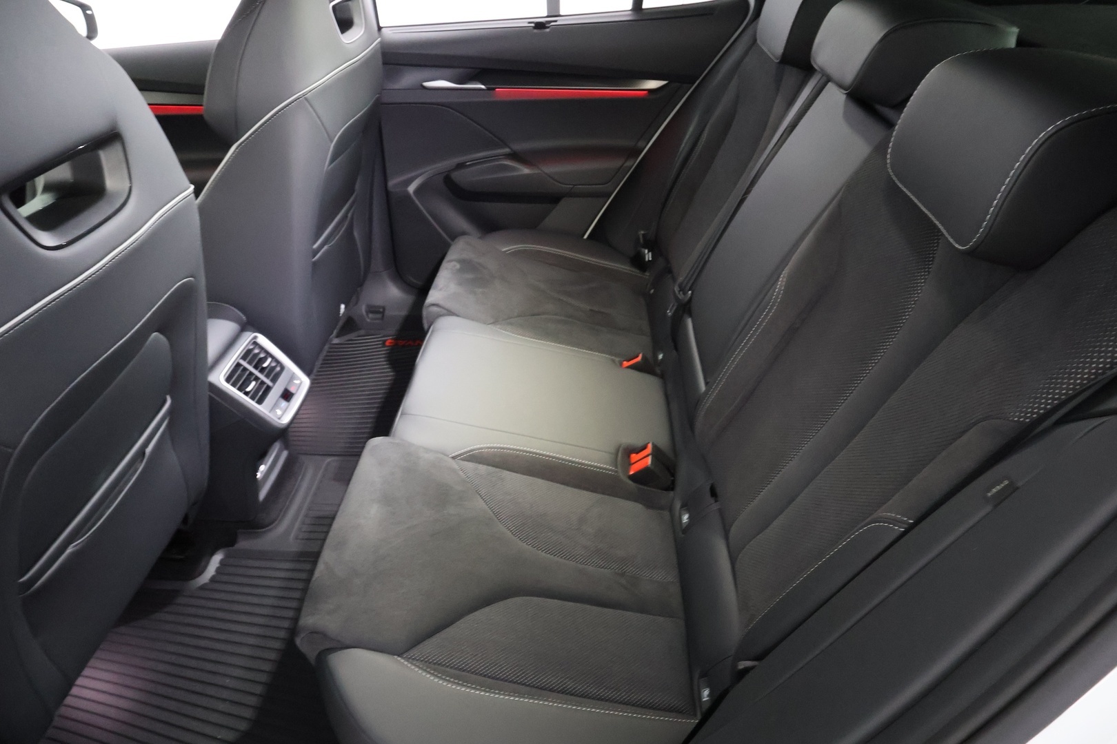 SKODA Enyaq 2026