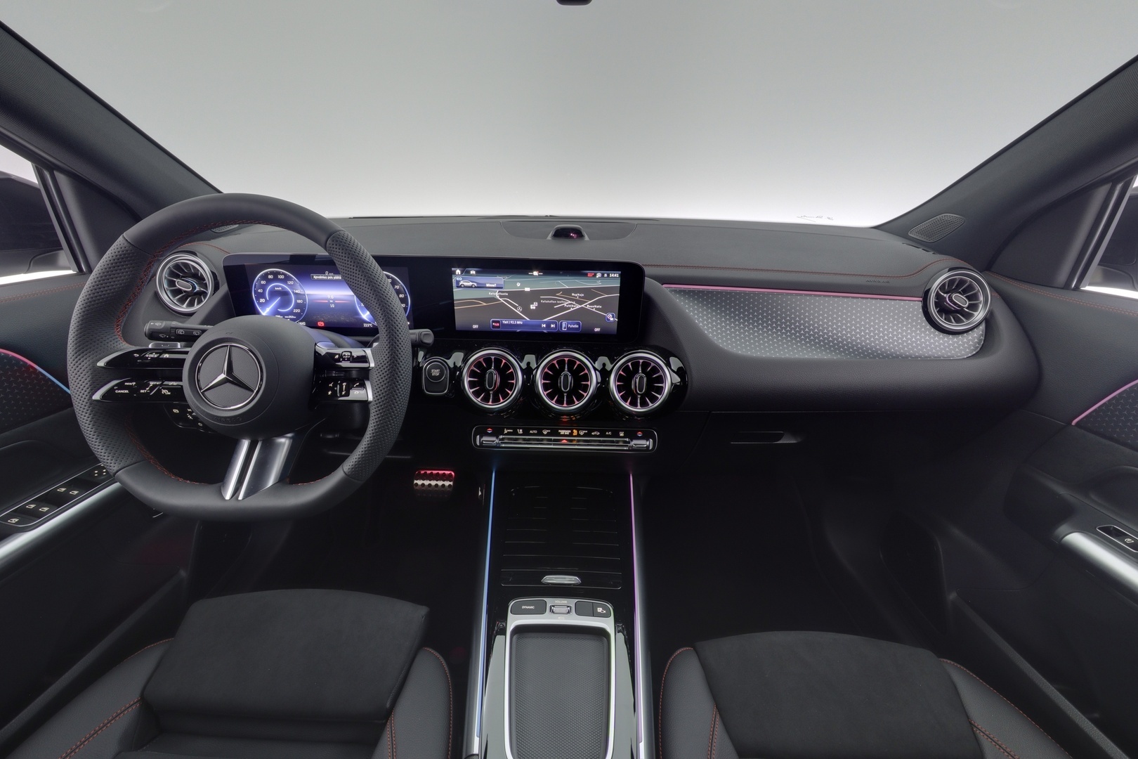 MERCEDES-BENZ EQA 2026