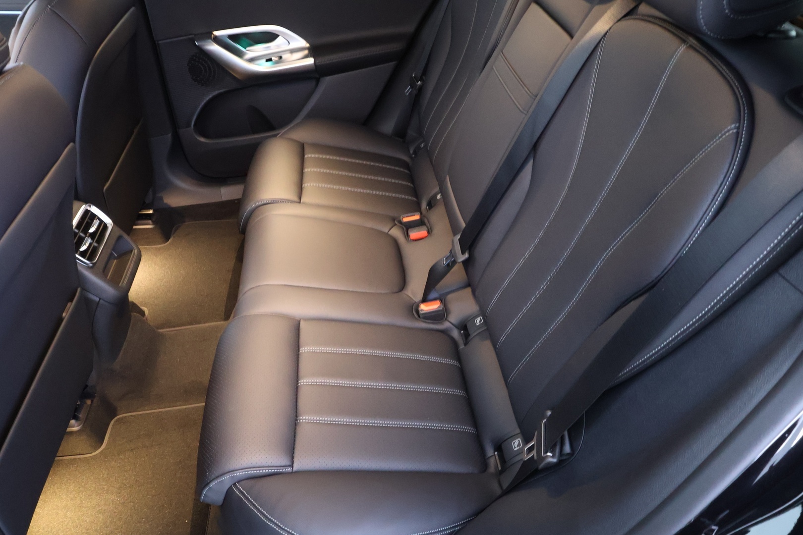MERCEDES-BENZ GLC 2026