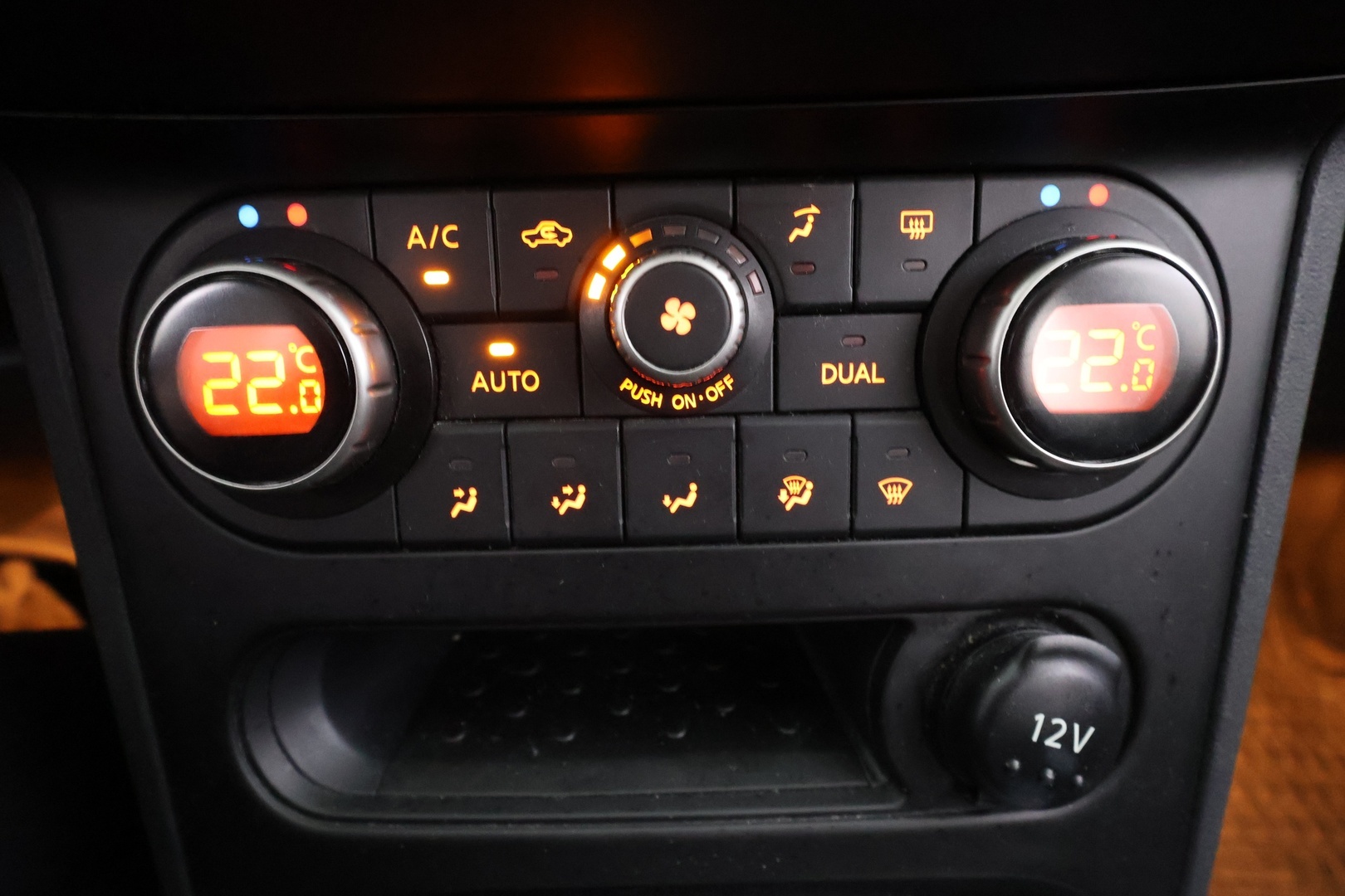 NISSAN Qashqai 2011