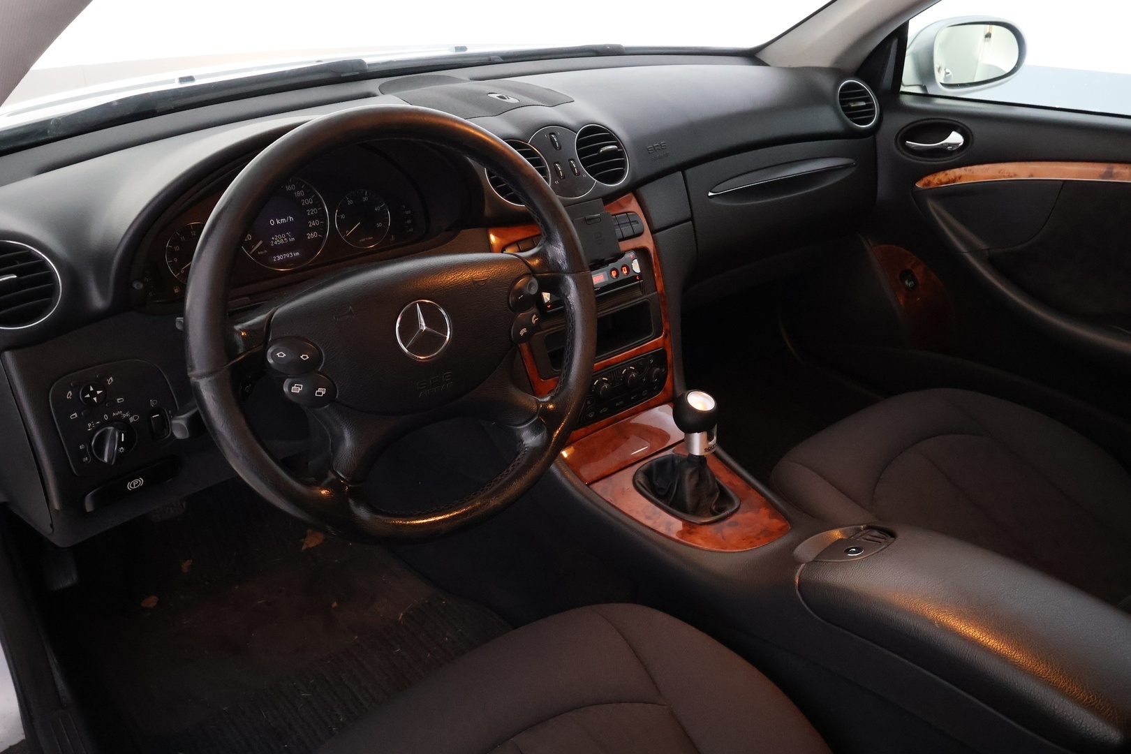 MERCEDES-BENZ CLK 2005