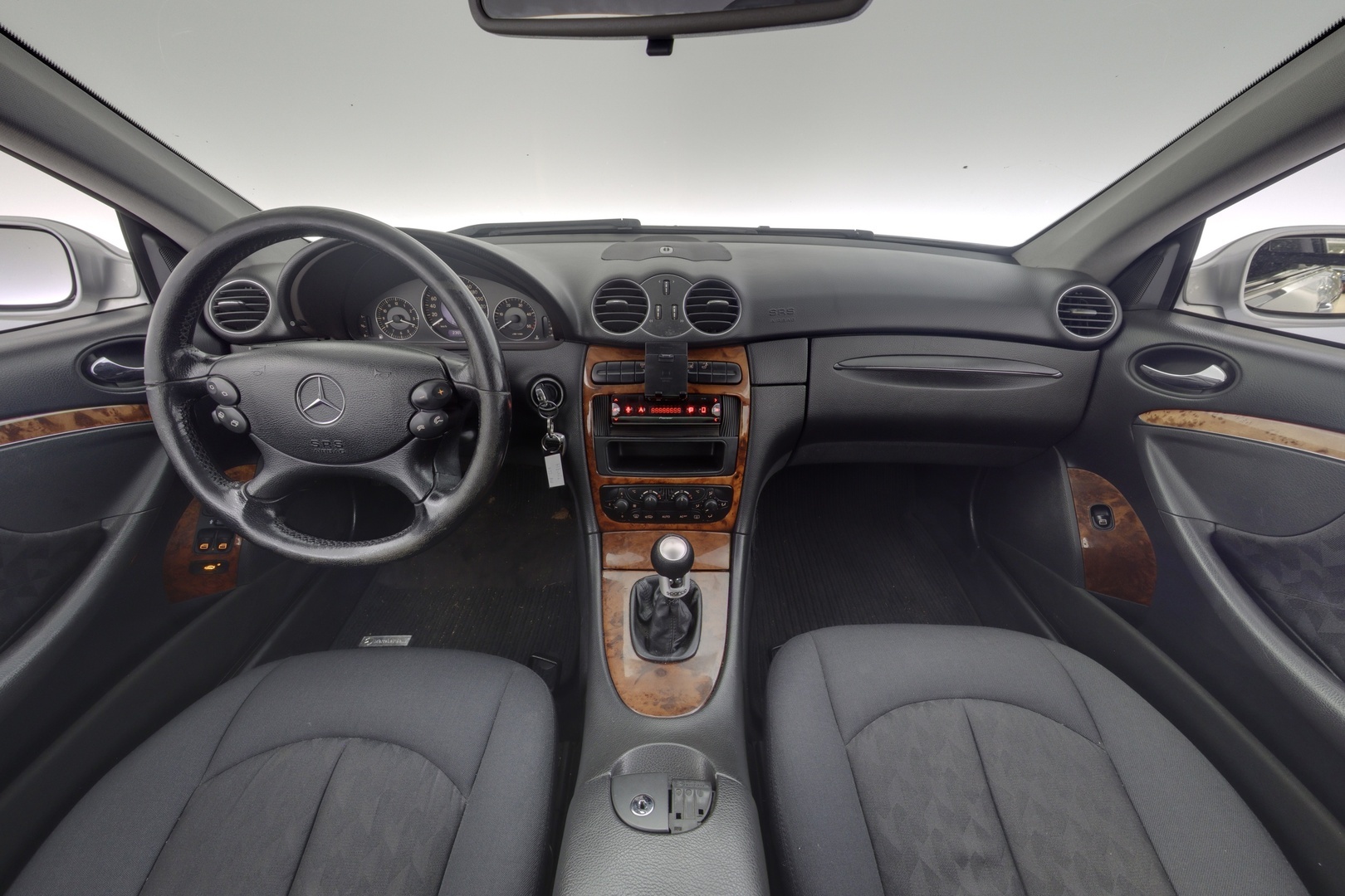 MERCEDES-BENZ CLK 2005